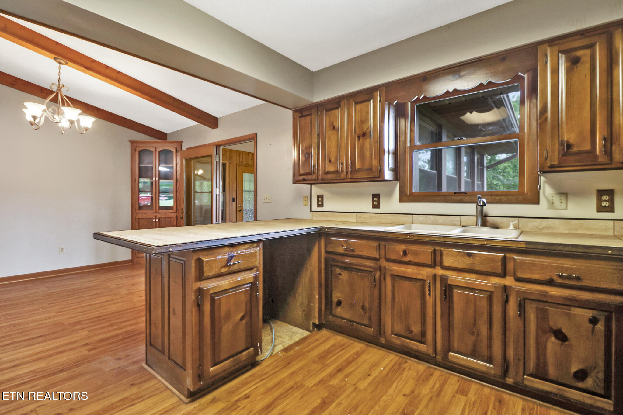 9575 Cherokee Trail Crossville TN 38572