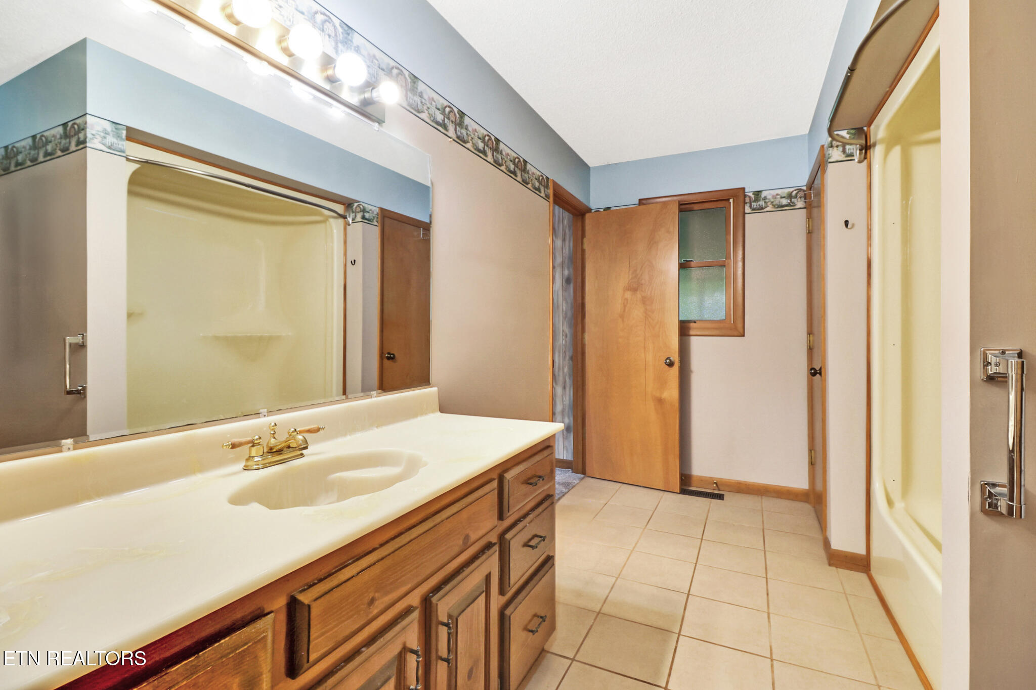 9575 Cherokee Trail Crossville TN 38572