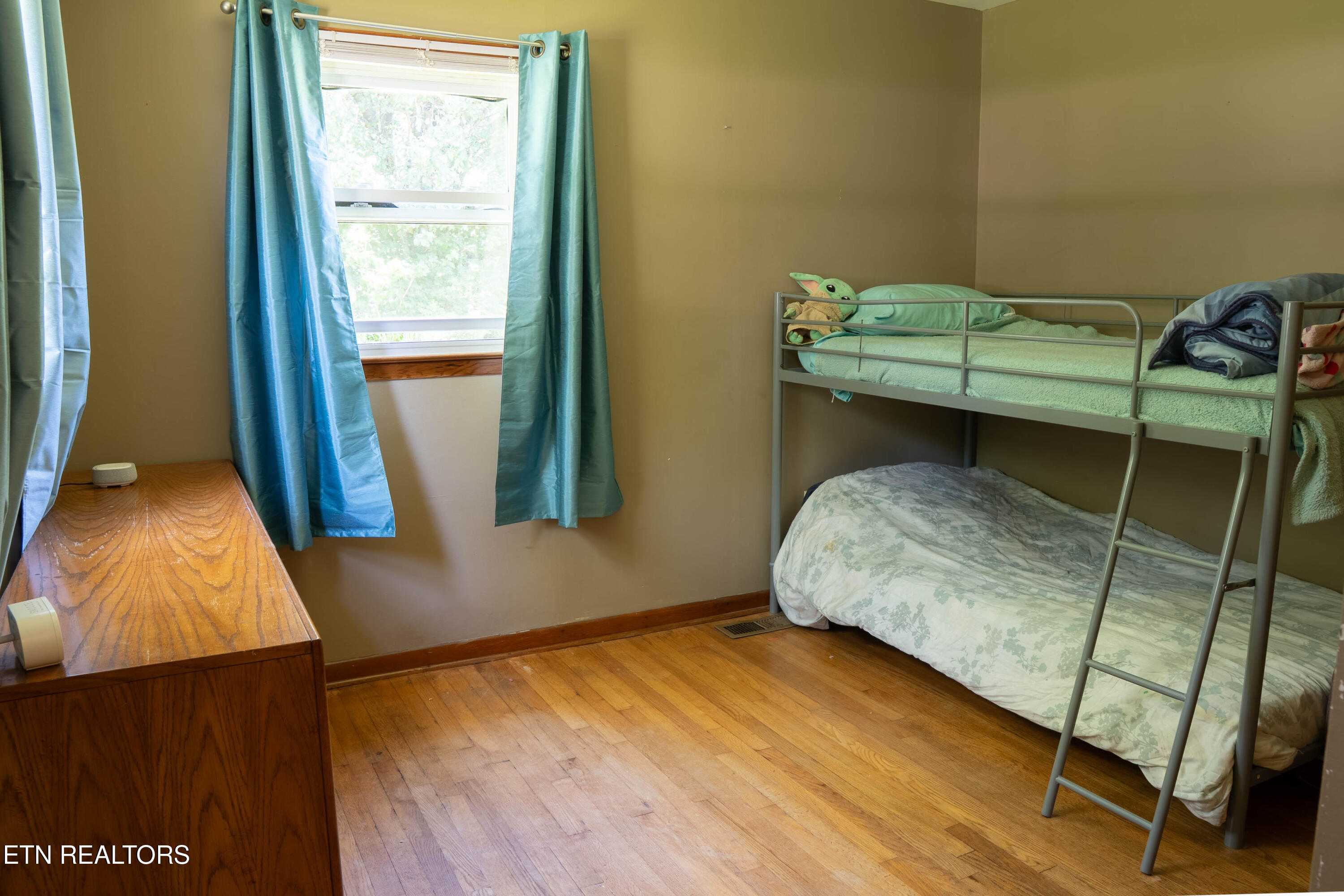 158 Cherry Bottom Road Caryville TN 37714