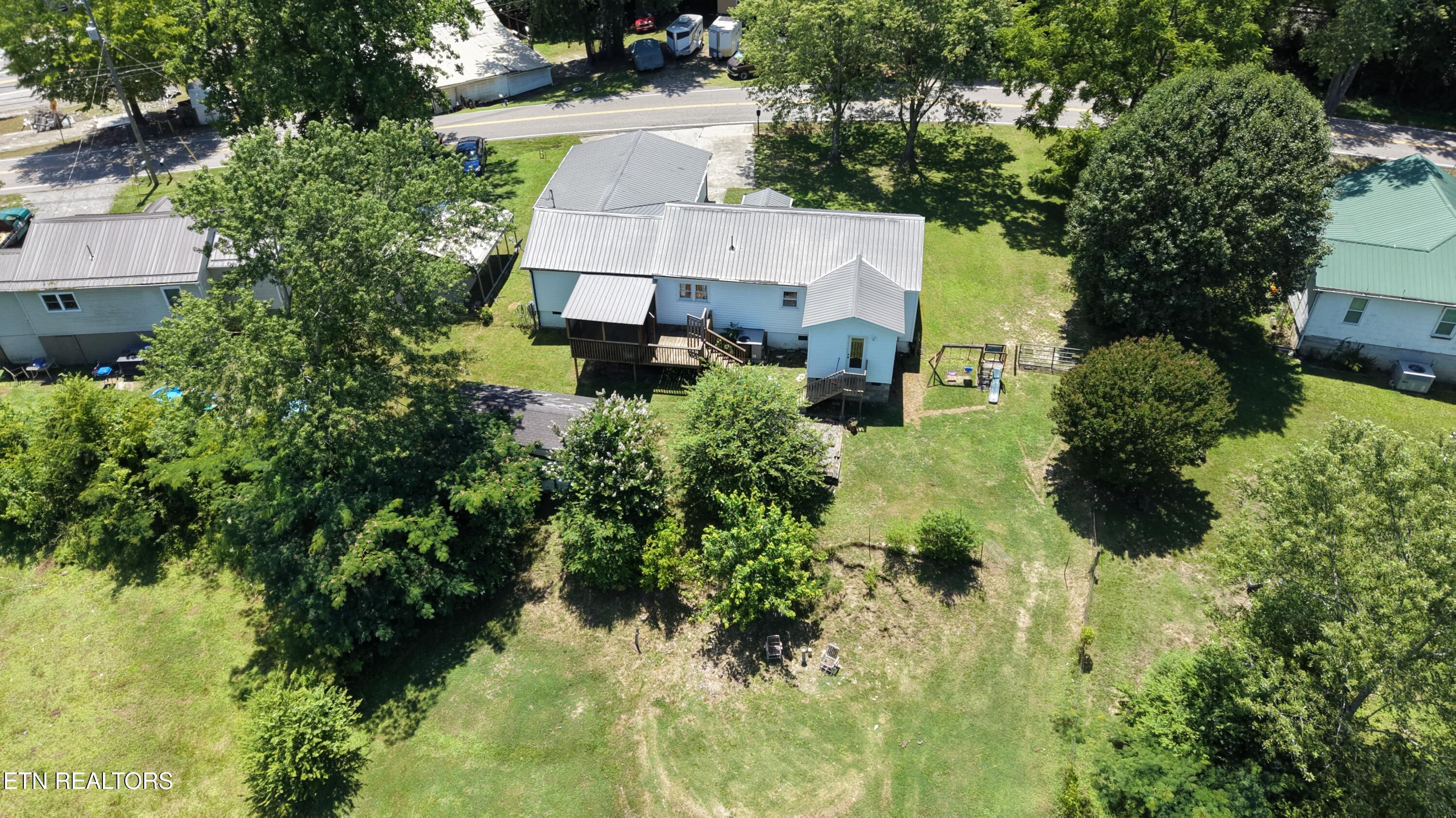 158 Cherry Bottom Road Caryville TN 37714