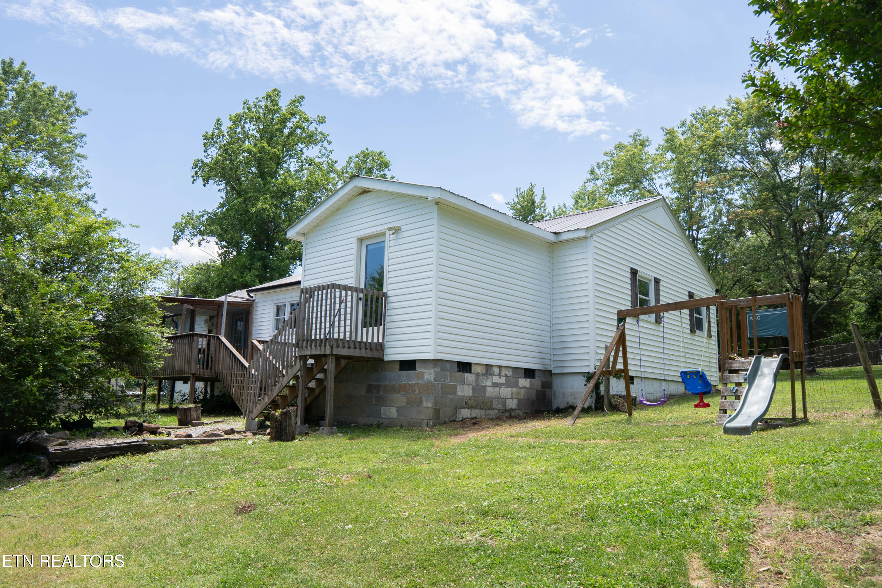 158 Cherry Bottom Road Caryville TN 37714