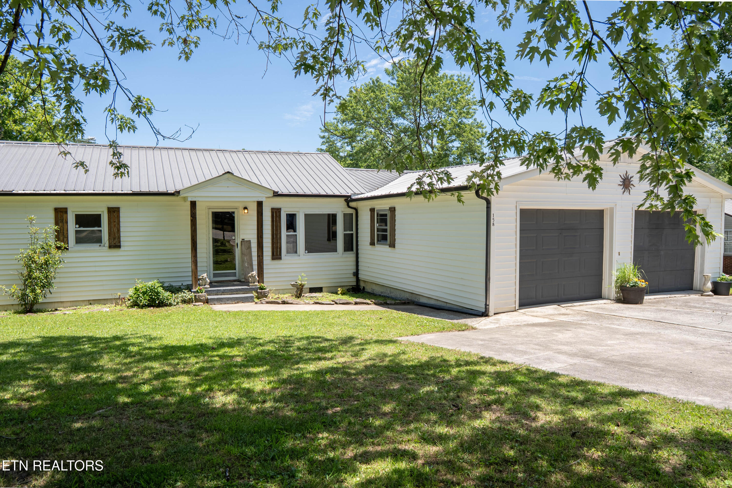 158 Cherry Bottom Road Caryville TN 37714