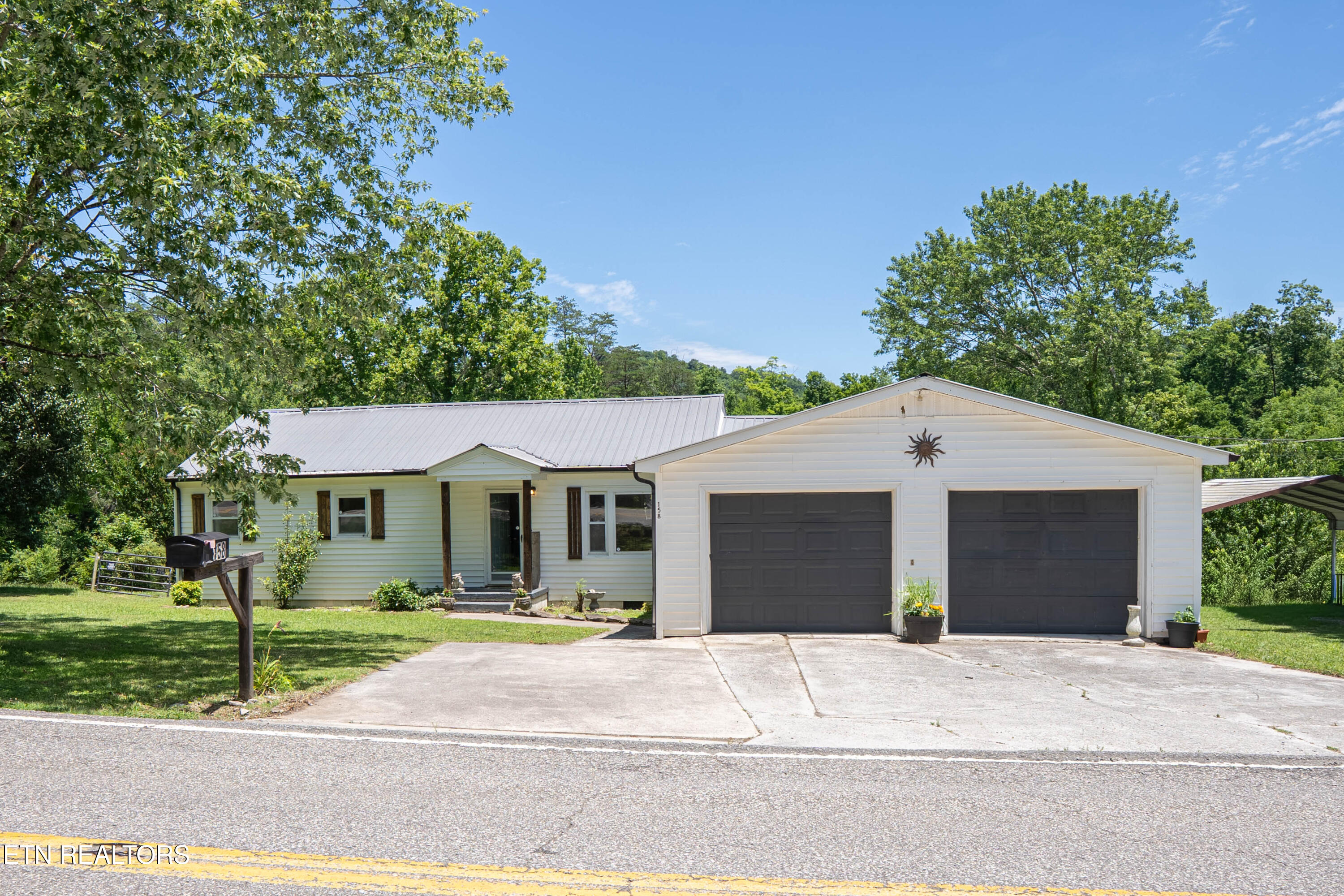 158 Cherry Bottom Road Caryville TN 37714