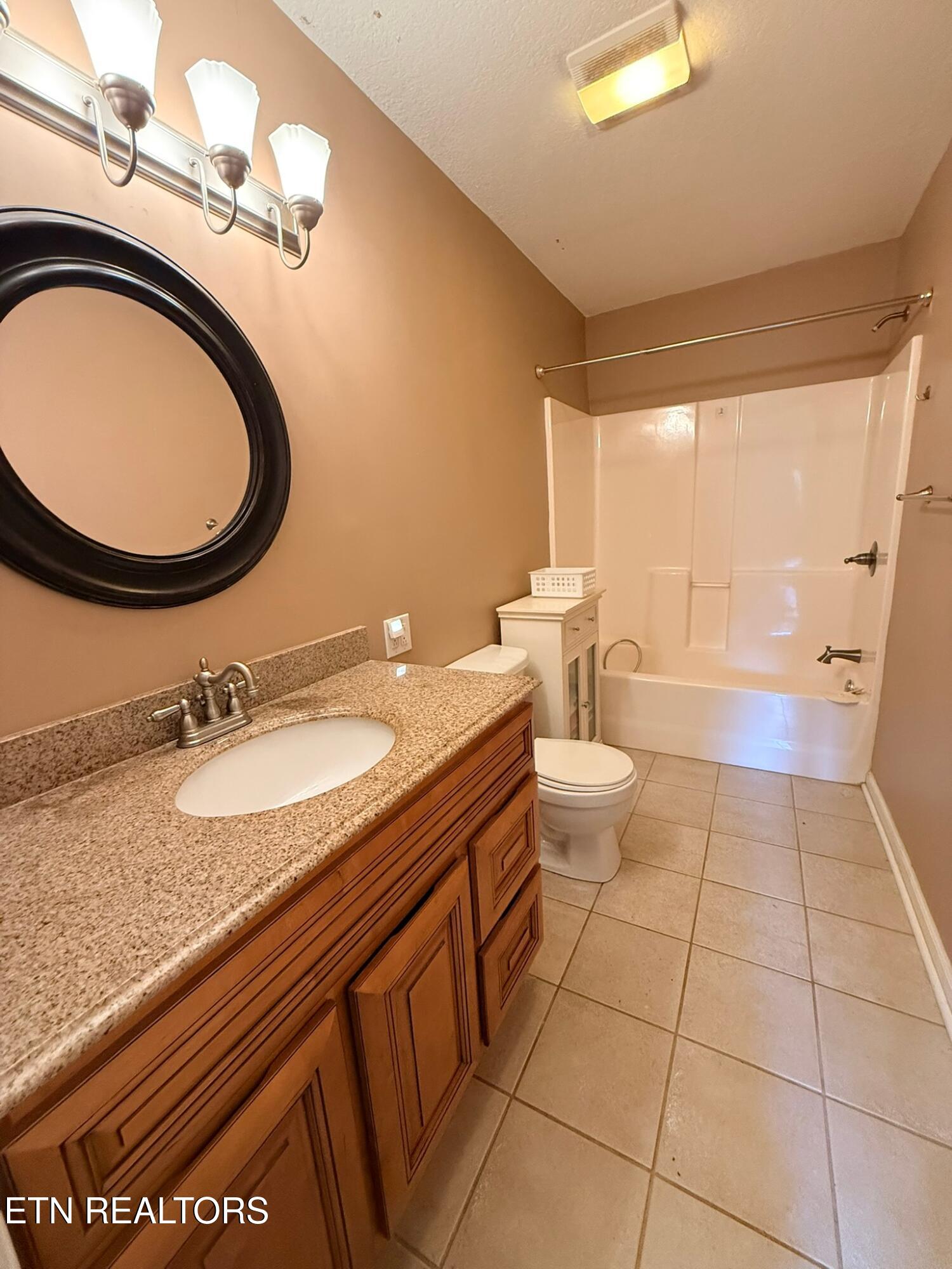 272 Cowan Lane Lafollette TN 37766
