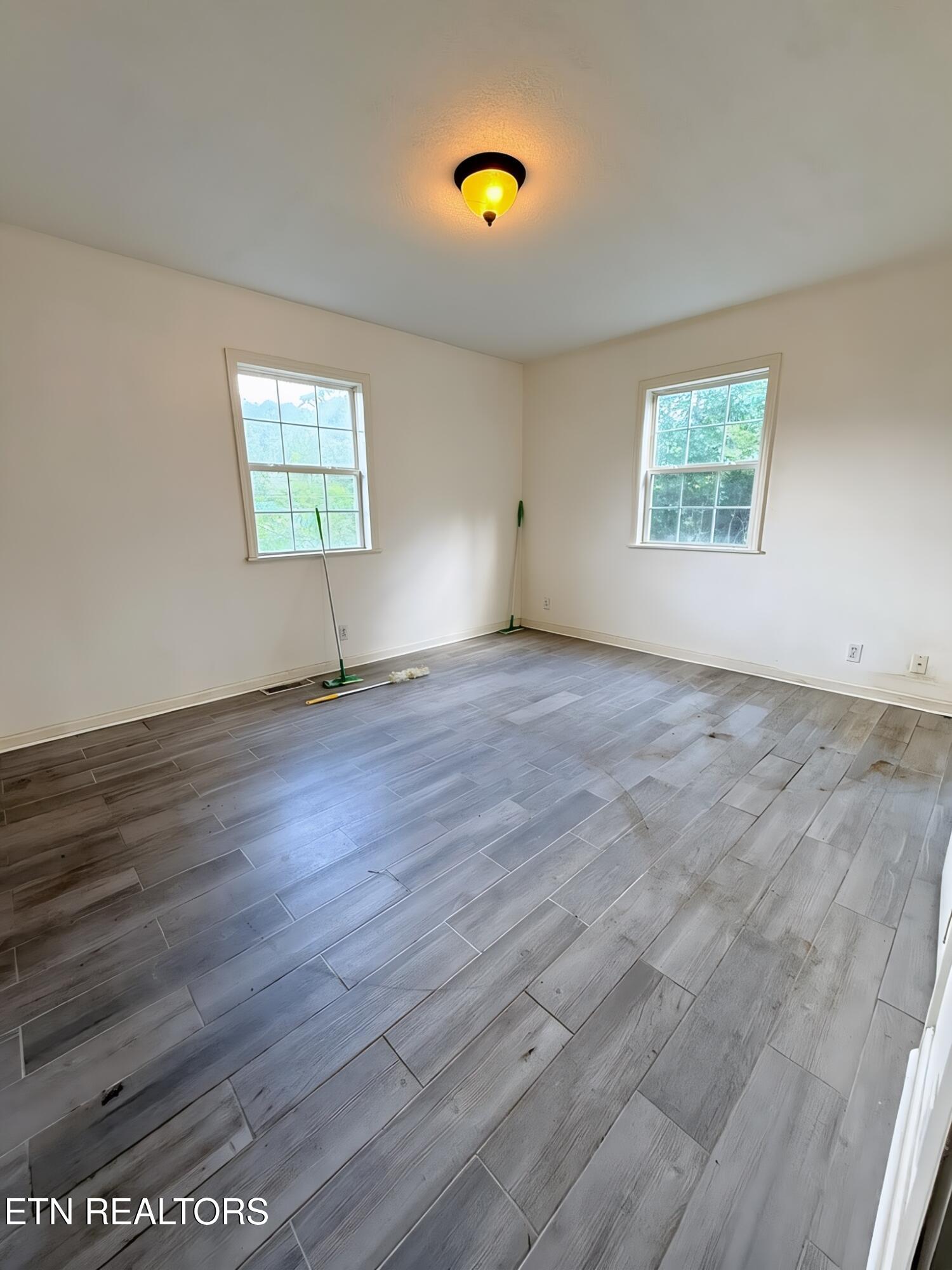 272 Cowan Lane Lafollette TN 37766