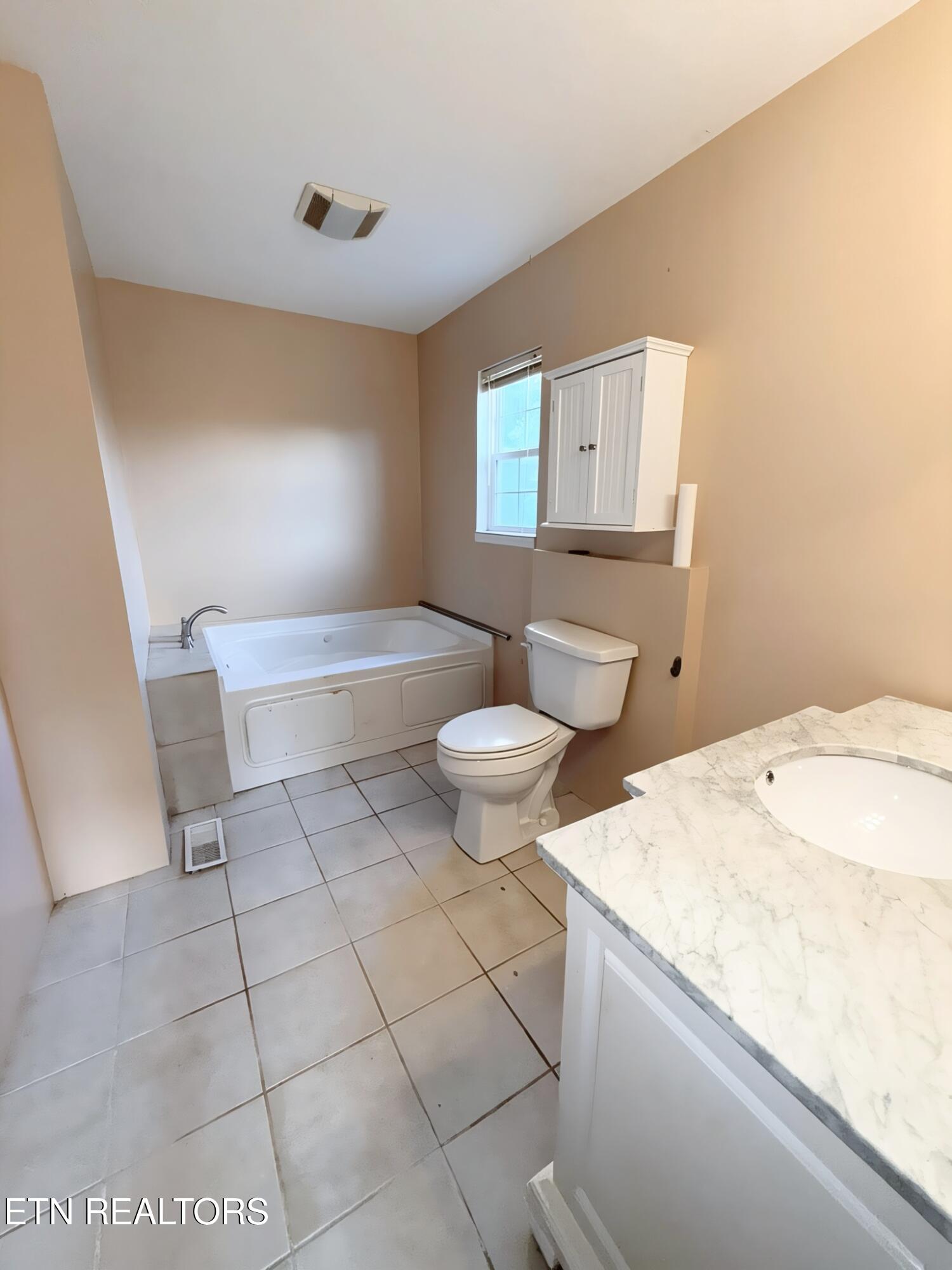 272 Cowan Lane Lafollette TN 37766