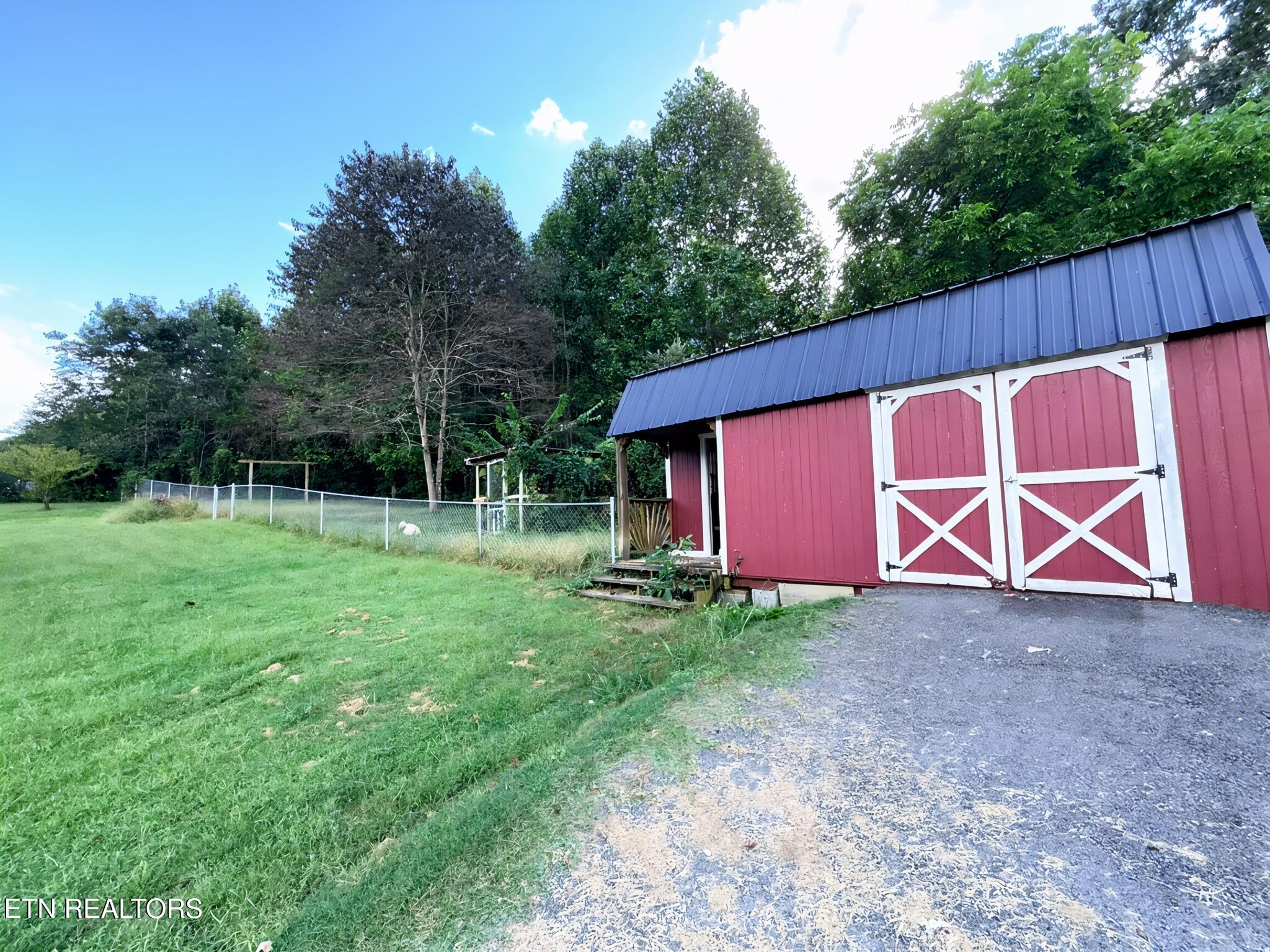 272 Cowan Lane Lafollette TN 37766