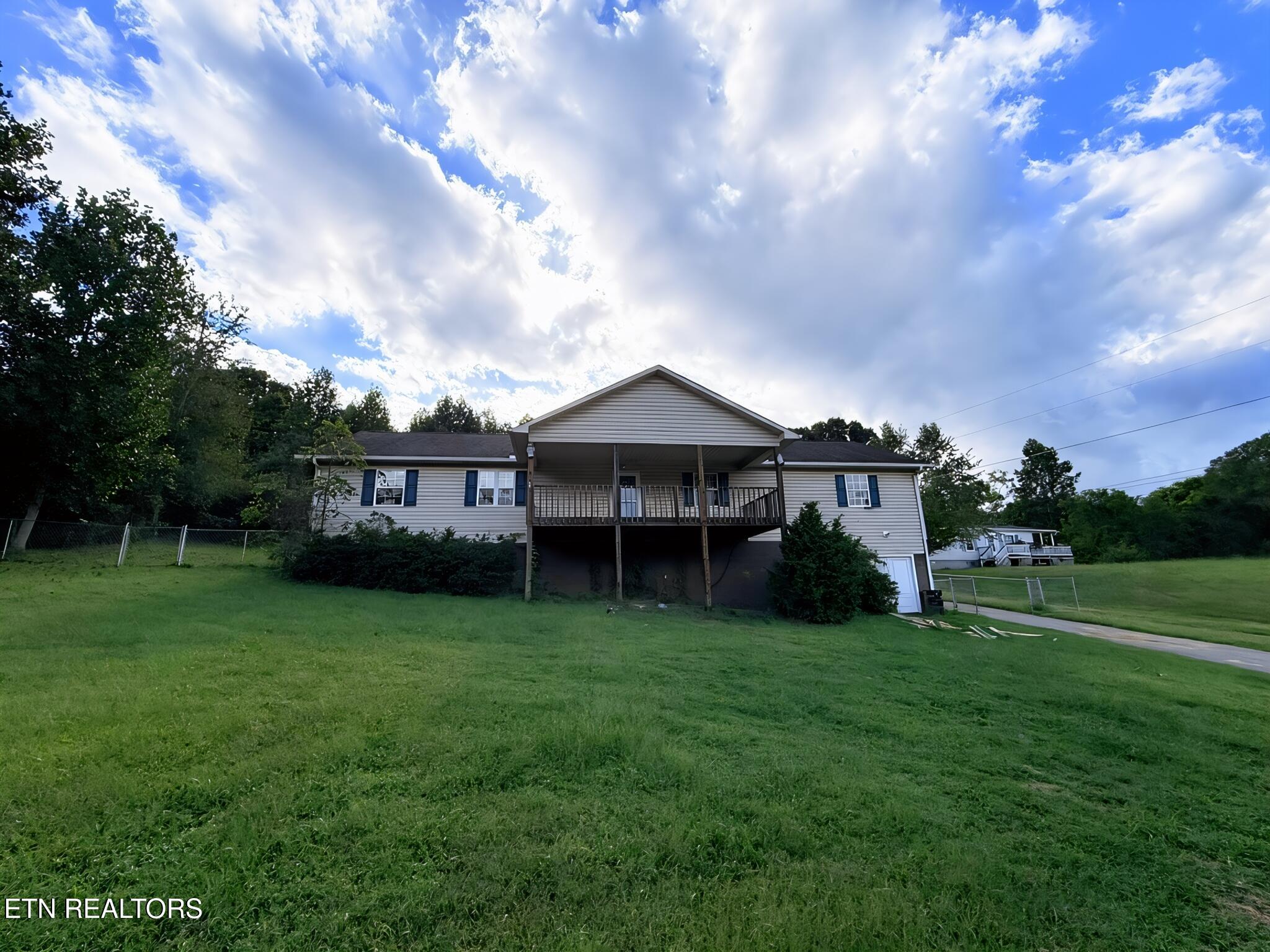 272 Cowan Lane Lafollette TN 37766