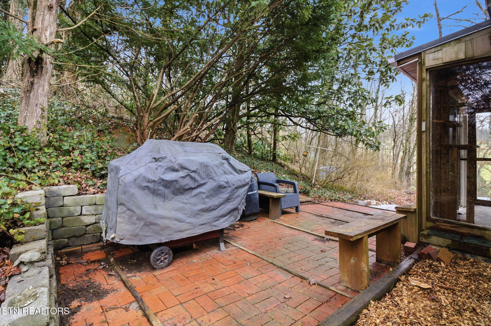 353 E Wolf Valley Road Heiskell TN 37754