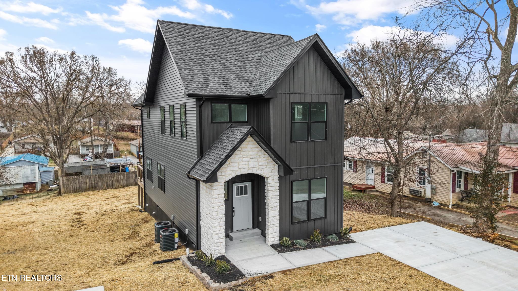 921 Drive E Knoxville TN 37920