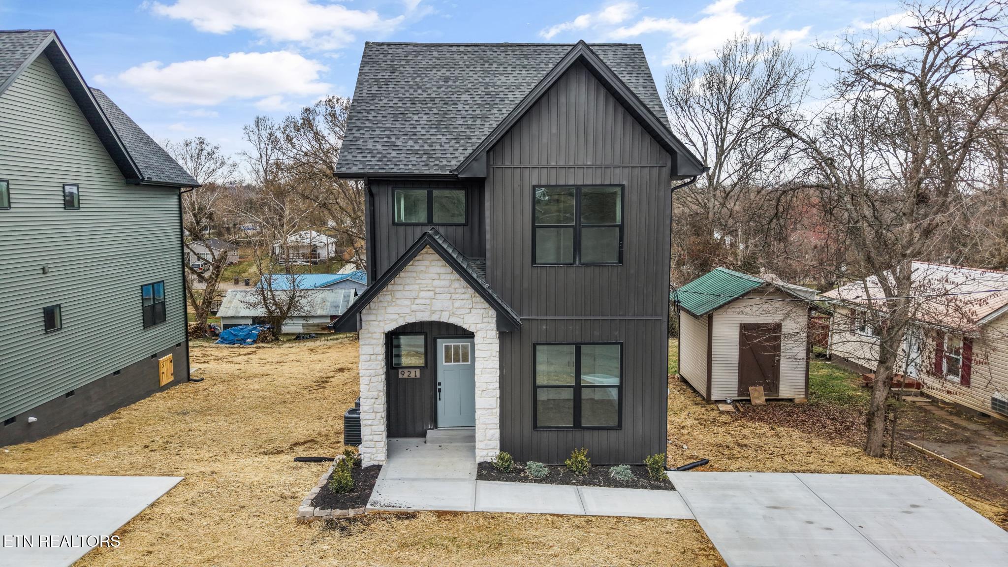 921 Drive E Knoxville TN 37920