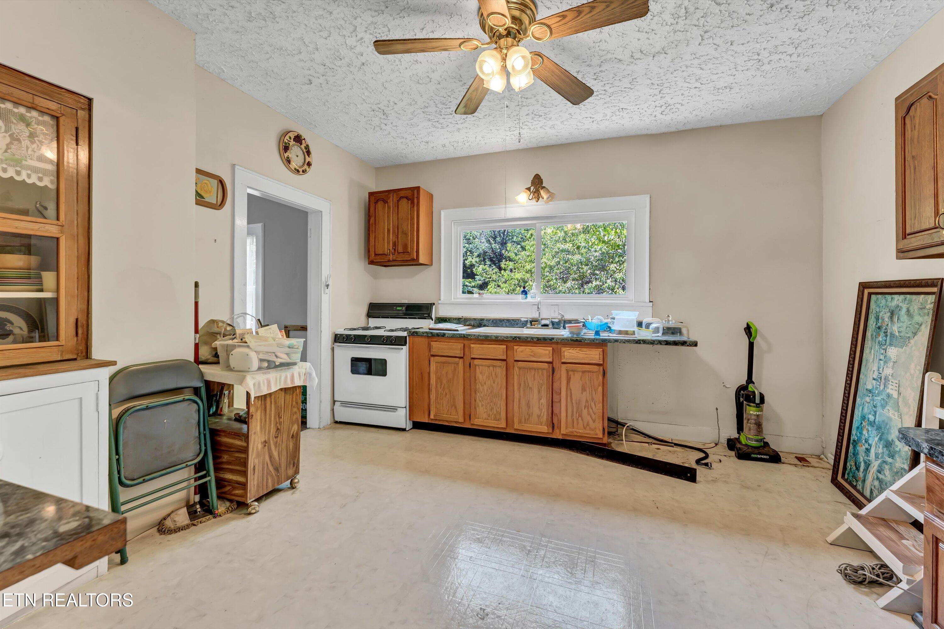 917 Centeroak Drive Knoxville TN 37920