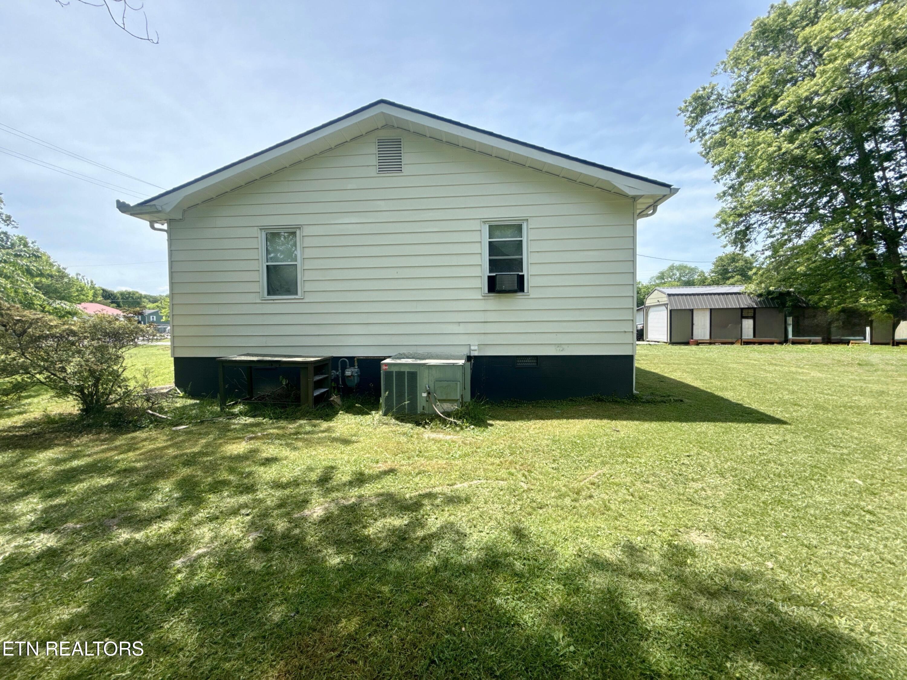 119 Little Creek Lane Lafollette TN 37766