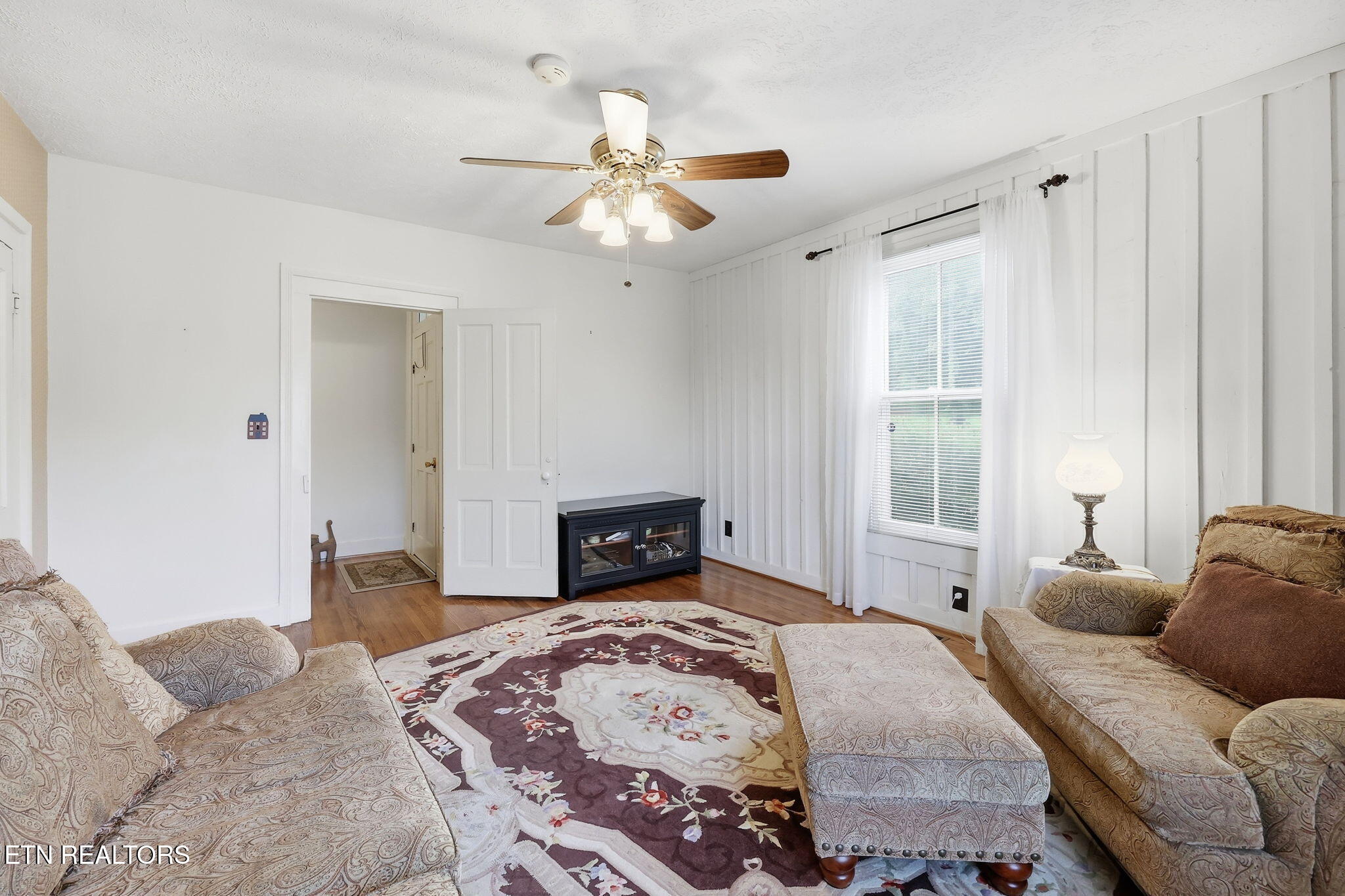 627 Medaris Street Clinton TN 37716