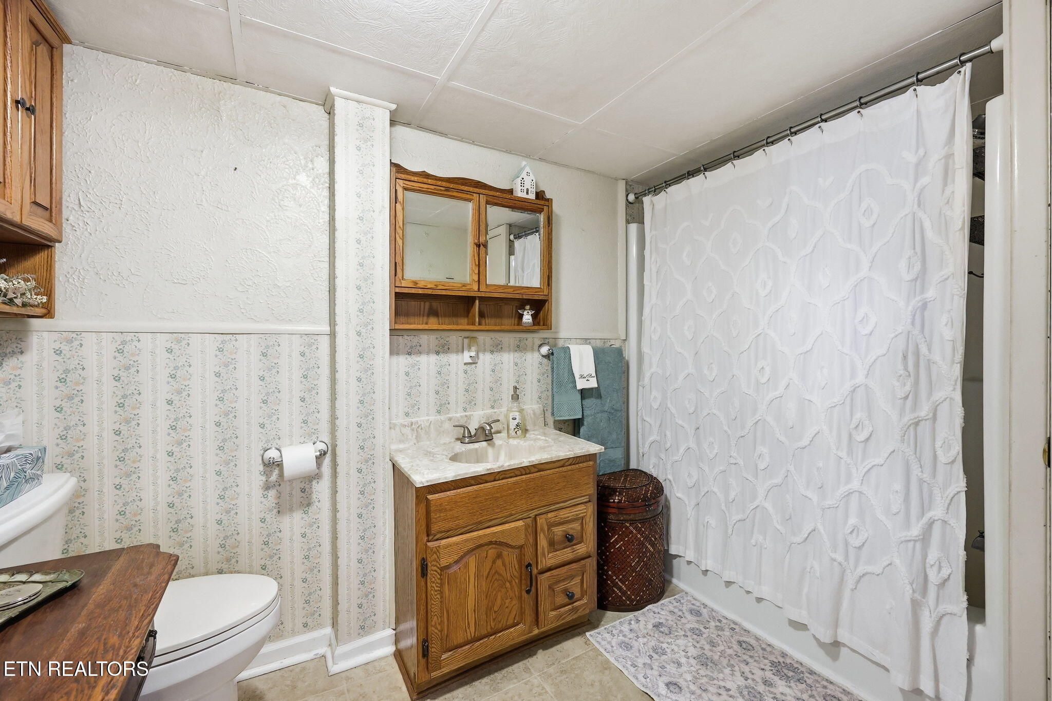 627 Medaris Street Clinton TN 37716