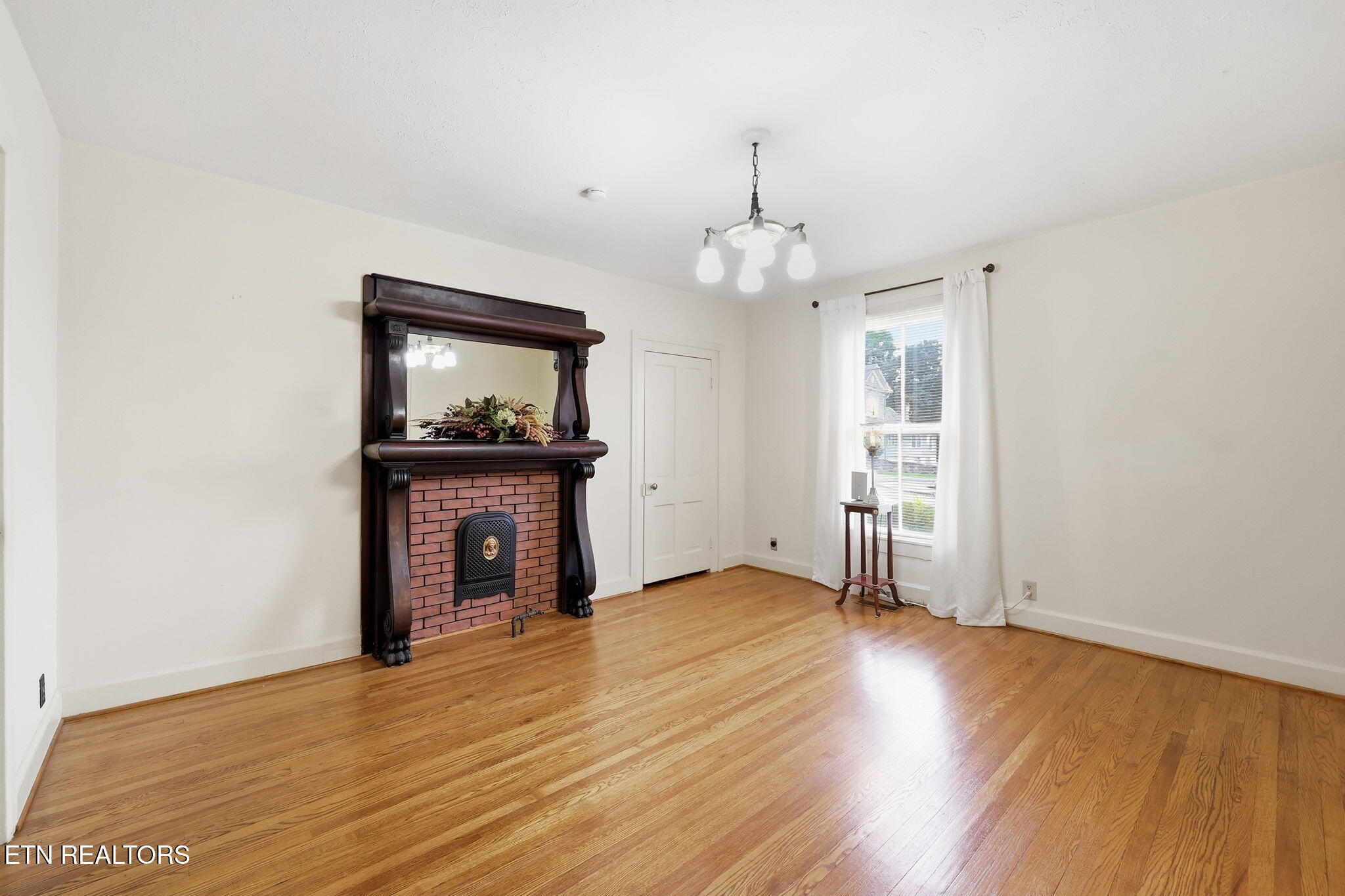 627 Medaris Street Clinton TN 37716