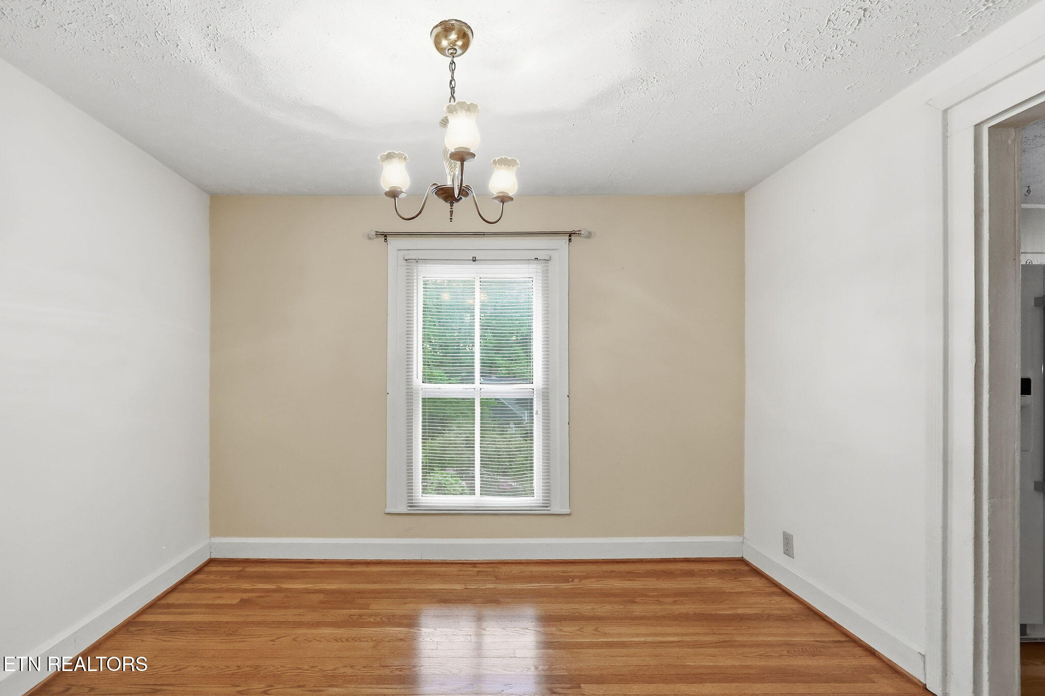 627 Medaris Street Clinton TN 37716