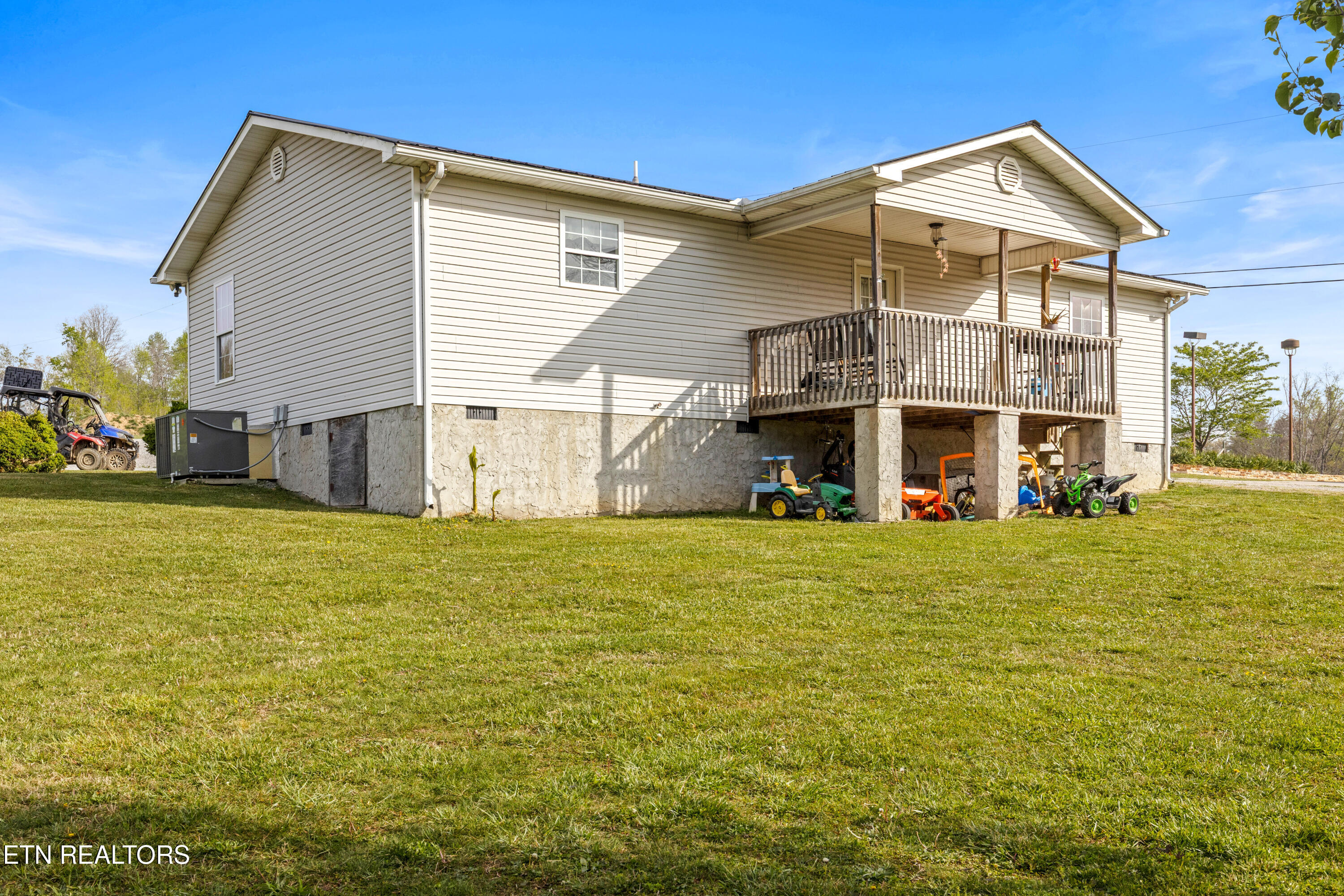 90 Illuminary Firetower Road Spring City TN 37381