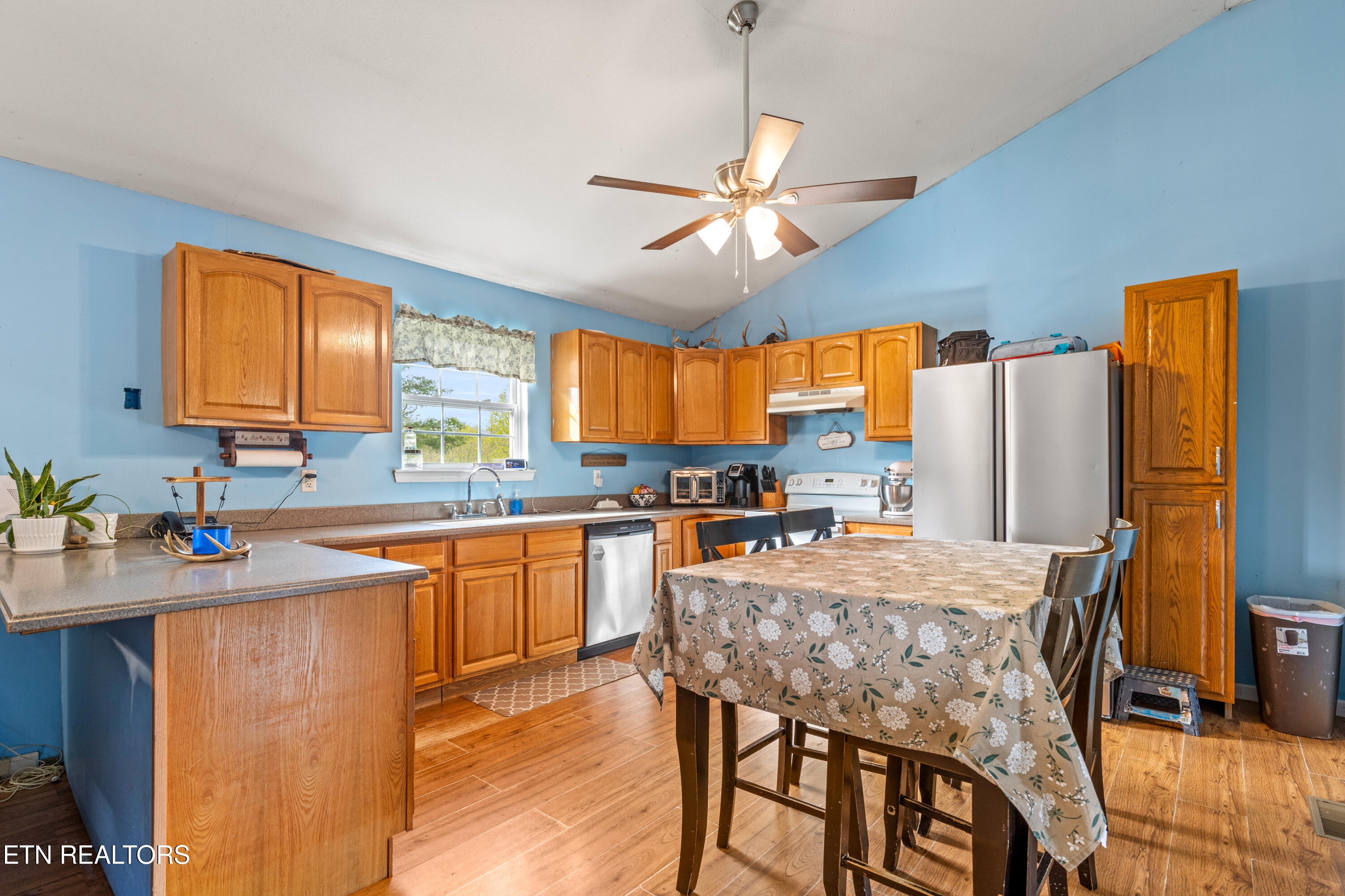 90 Illuminary Firetower Road Spring City TN 37381