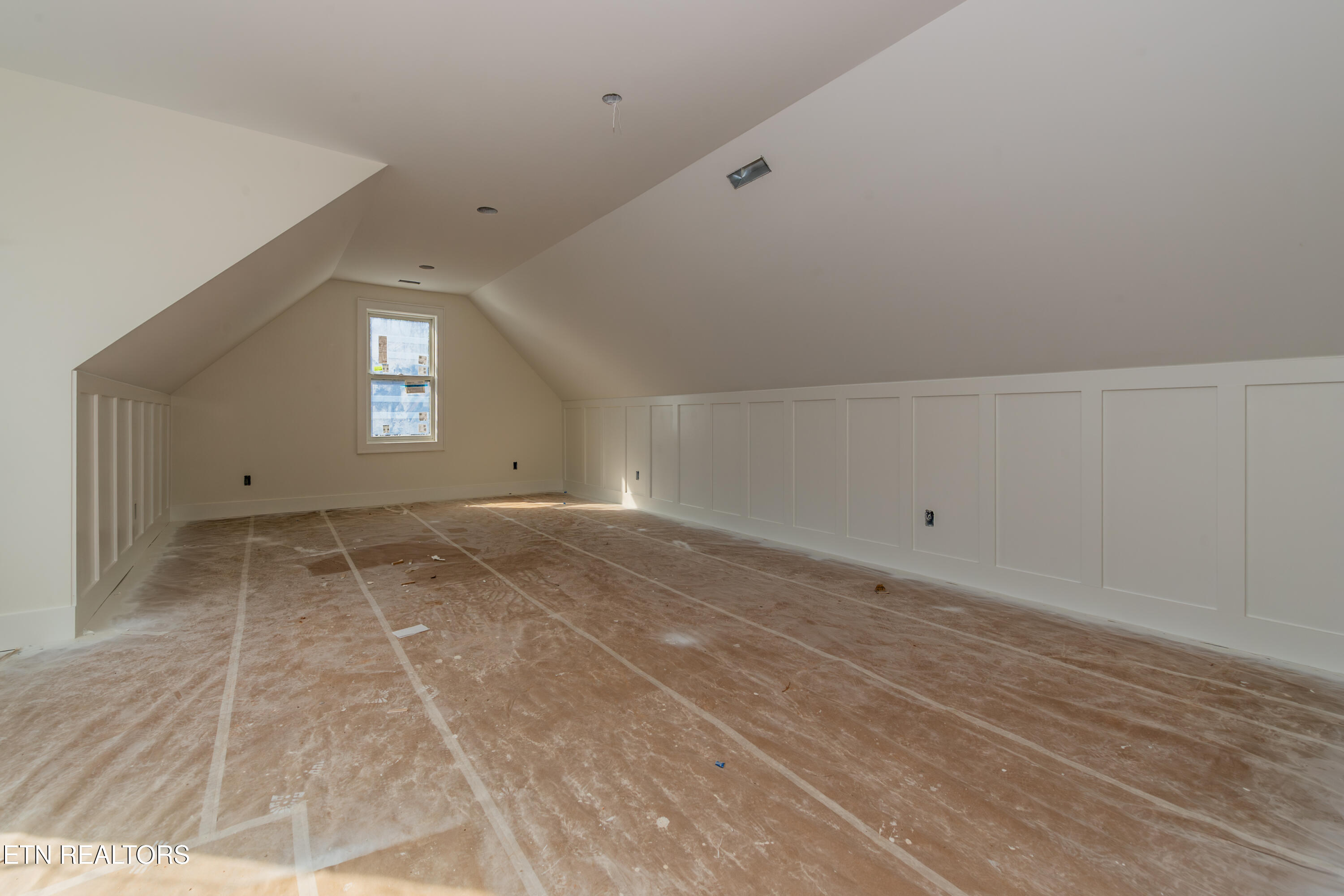 207 Ottawa Place Loudon TN 37774