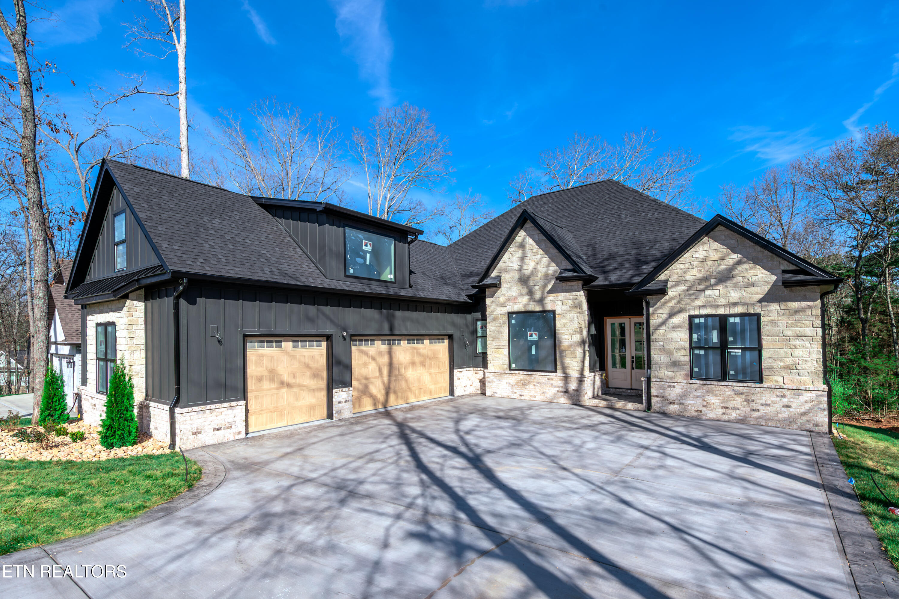 207 Ottawa Place Loudon TN 37774