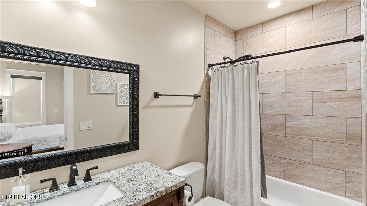 1021 Sanctuary Shores Way Sevierville TN 37876