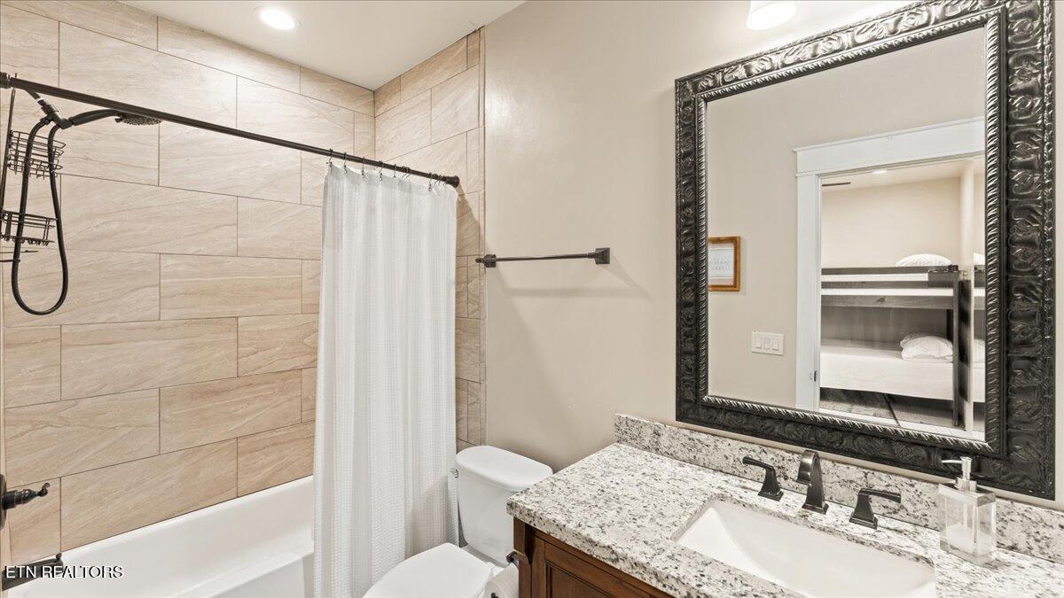 1021 Sanctuary Shores Way Sevierville TN 37876