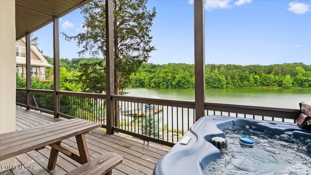 1021 Sanctuary Shores Way Sevierville TN 37876