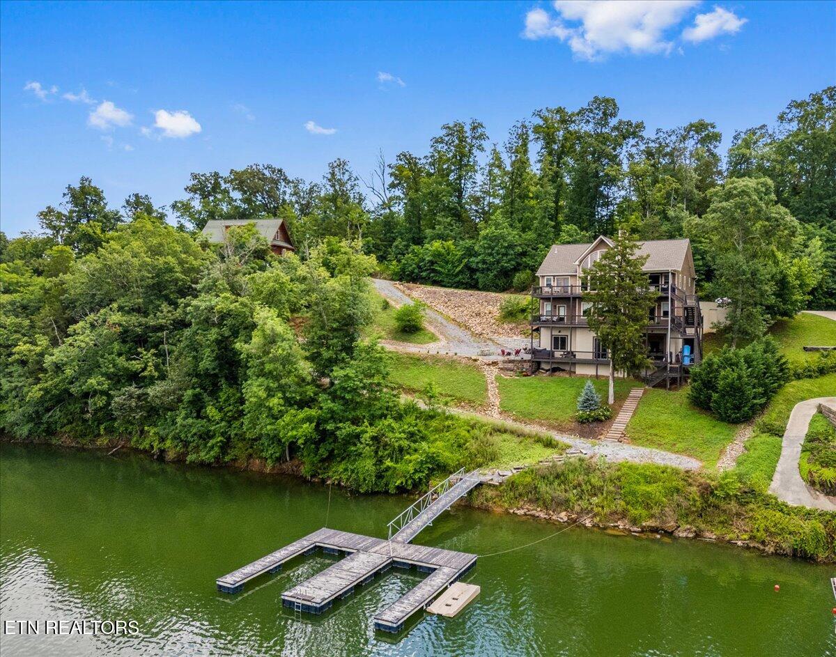 1021 Sanctuary Shores Way Sevierville TN 37876