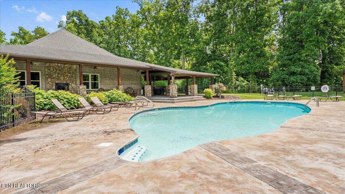1021 Sanctuary Shores Way Sevierville TN 37876