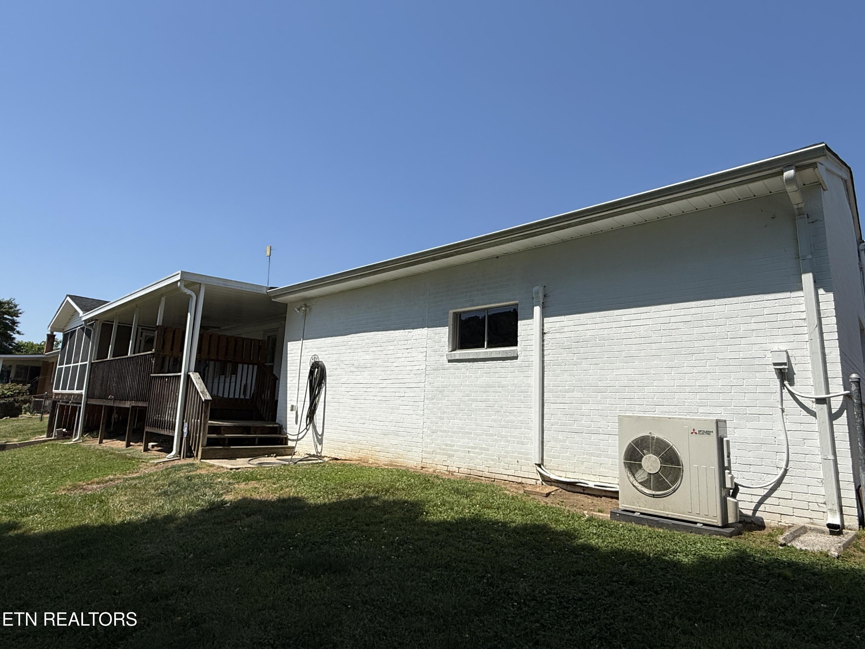408 Riverside Drive Clinton TN 37716