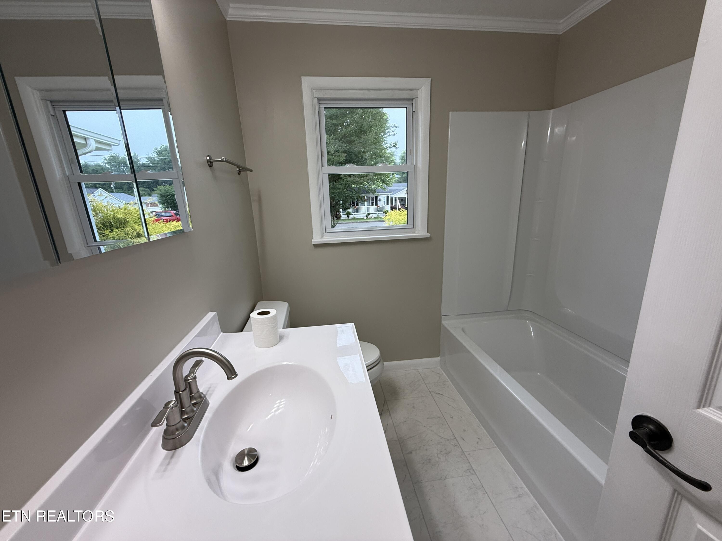 408 Riverside Drive Clinton TN 37716