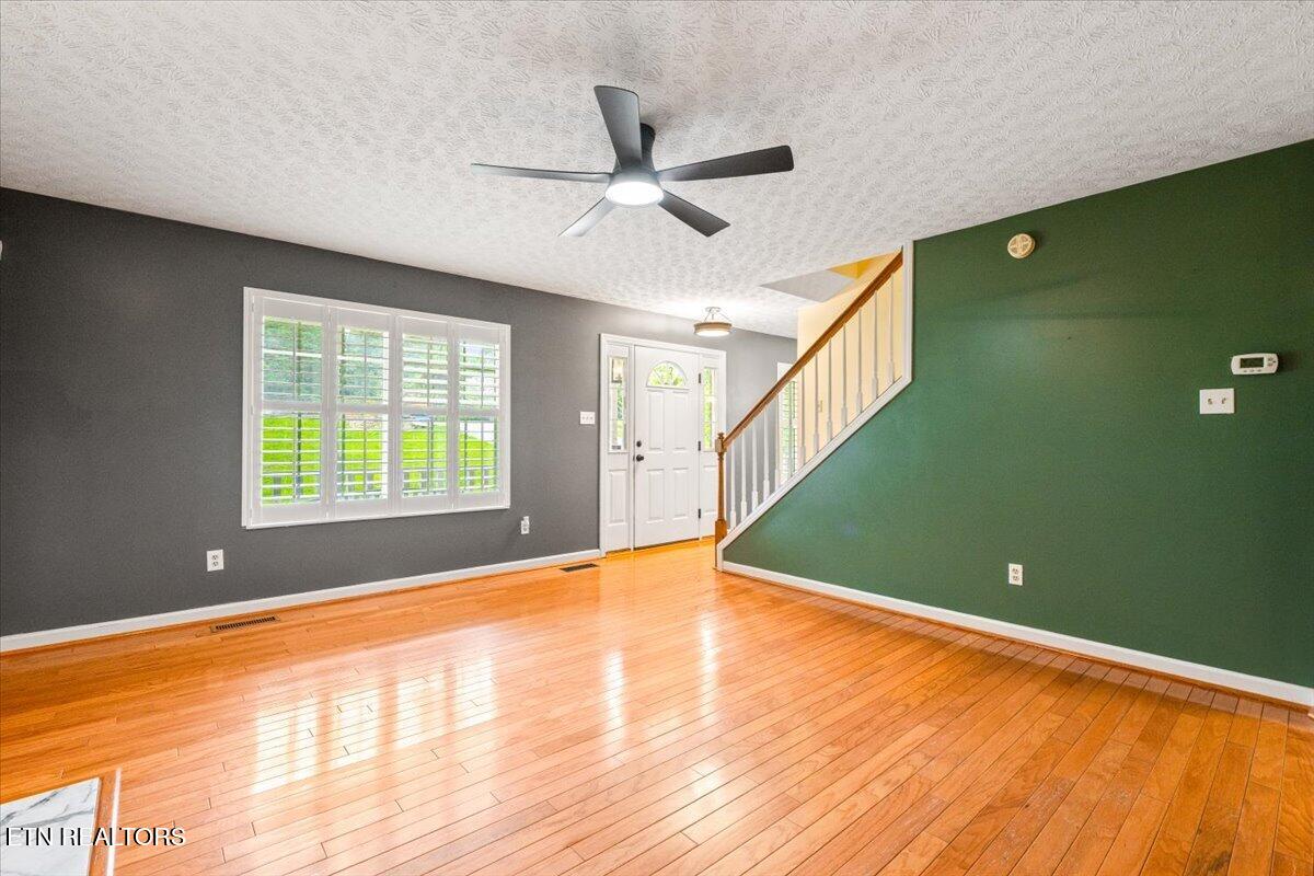 153 Autumn Drive Clinton TN 37716