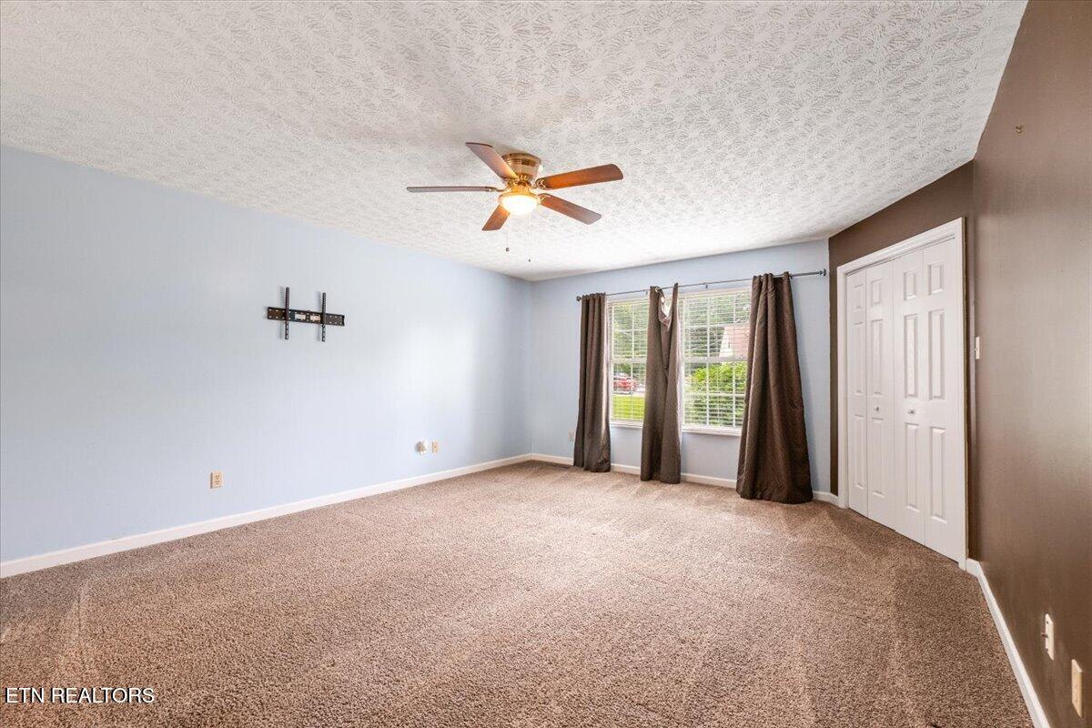 153 Autumn Drive Clinton TN 37716
