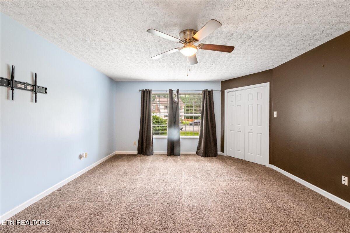 153 Autumn Drive Clinton TN 37716