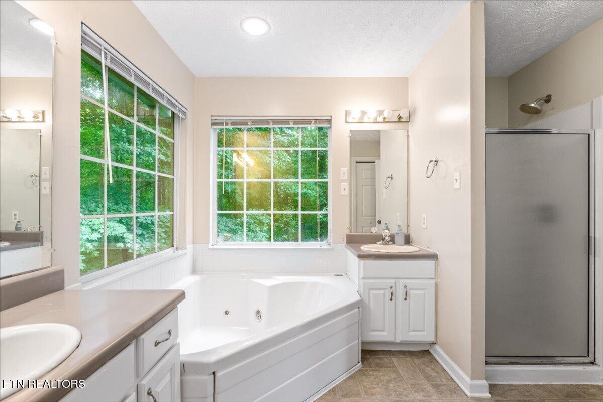 153 Autumn Drive Clinton TN 37716