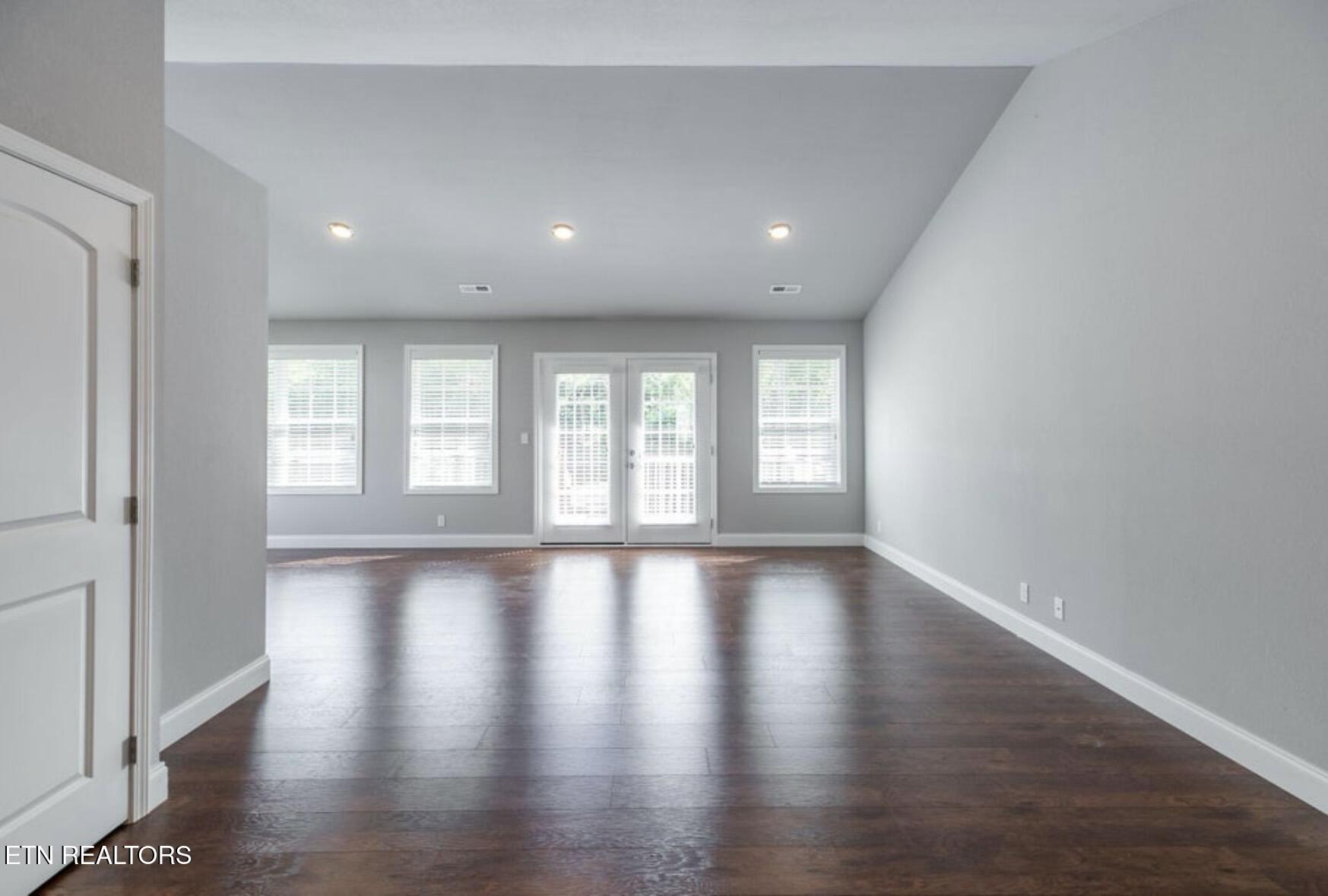 120 Judge Asbury Court Jacksboro TN 37757