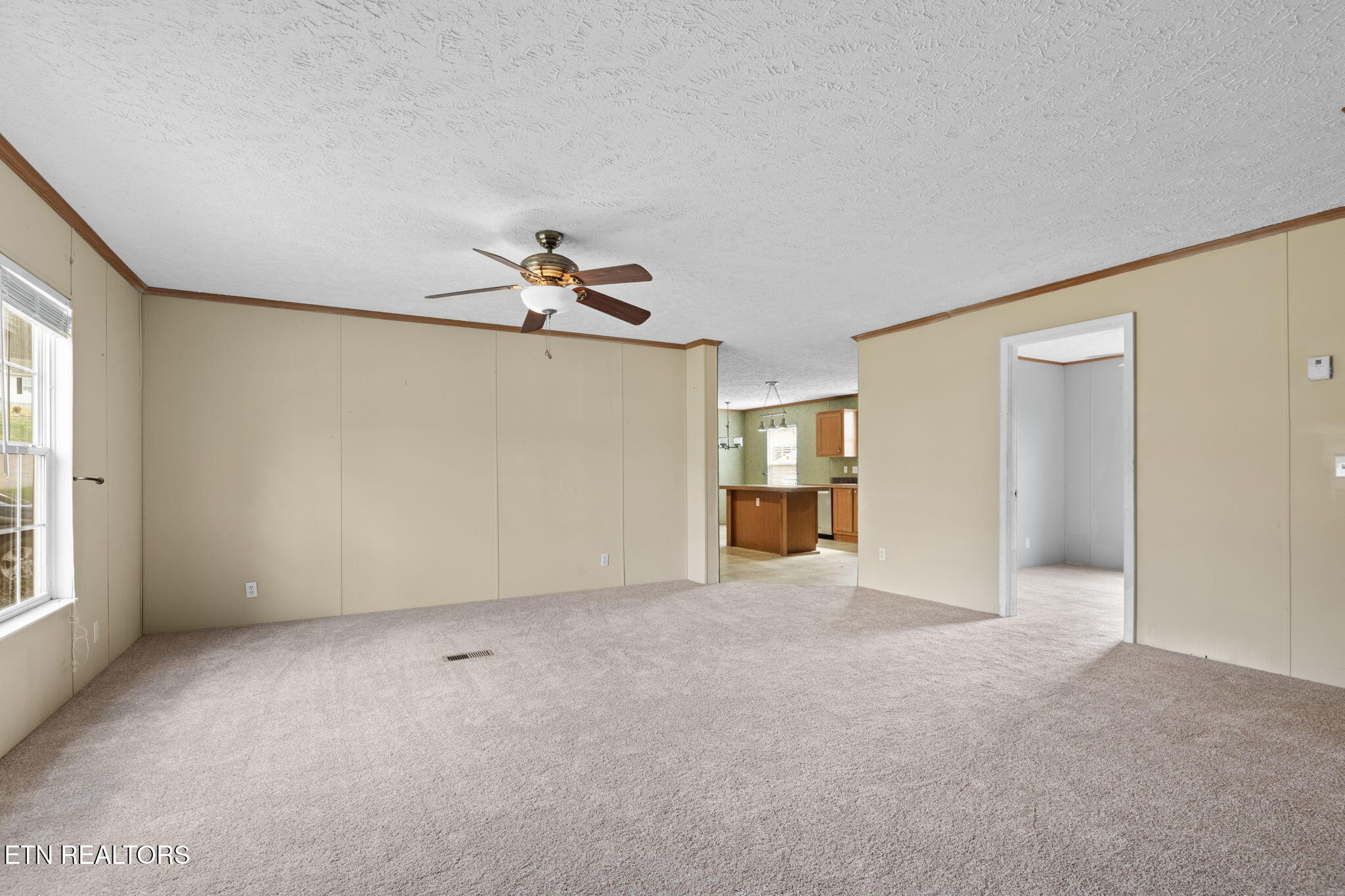 902 Oak Village Court Dandridge TN 37725