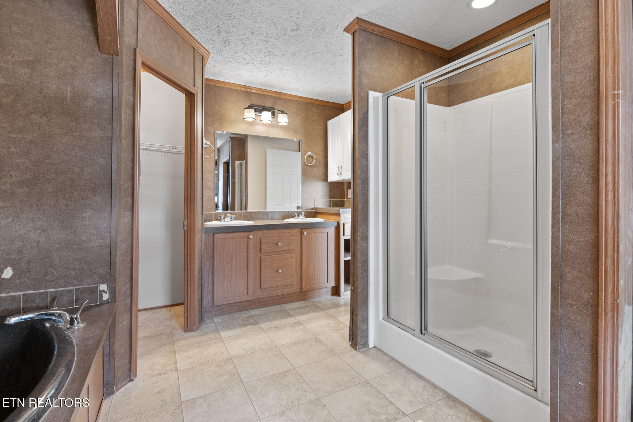 902 Oak Village Court Dandridge TN 37725