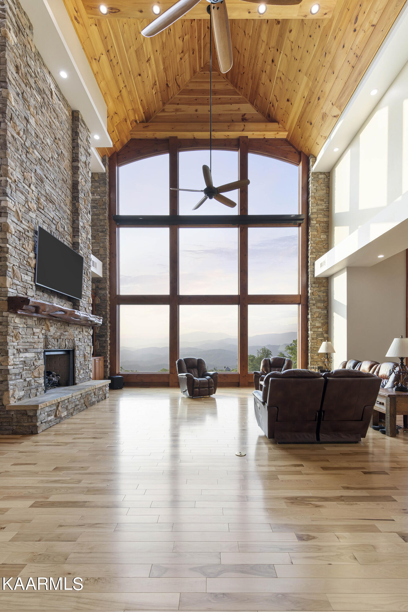 3035 Smoky Bluff Trail Sevierville TN 37862