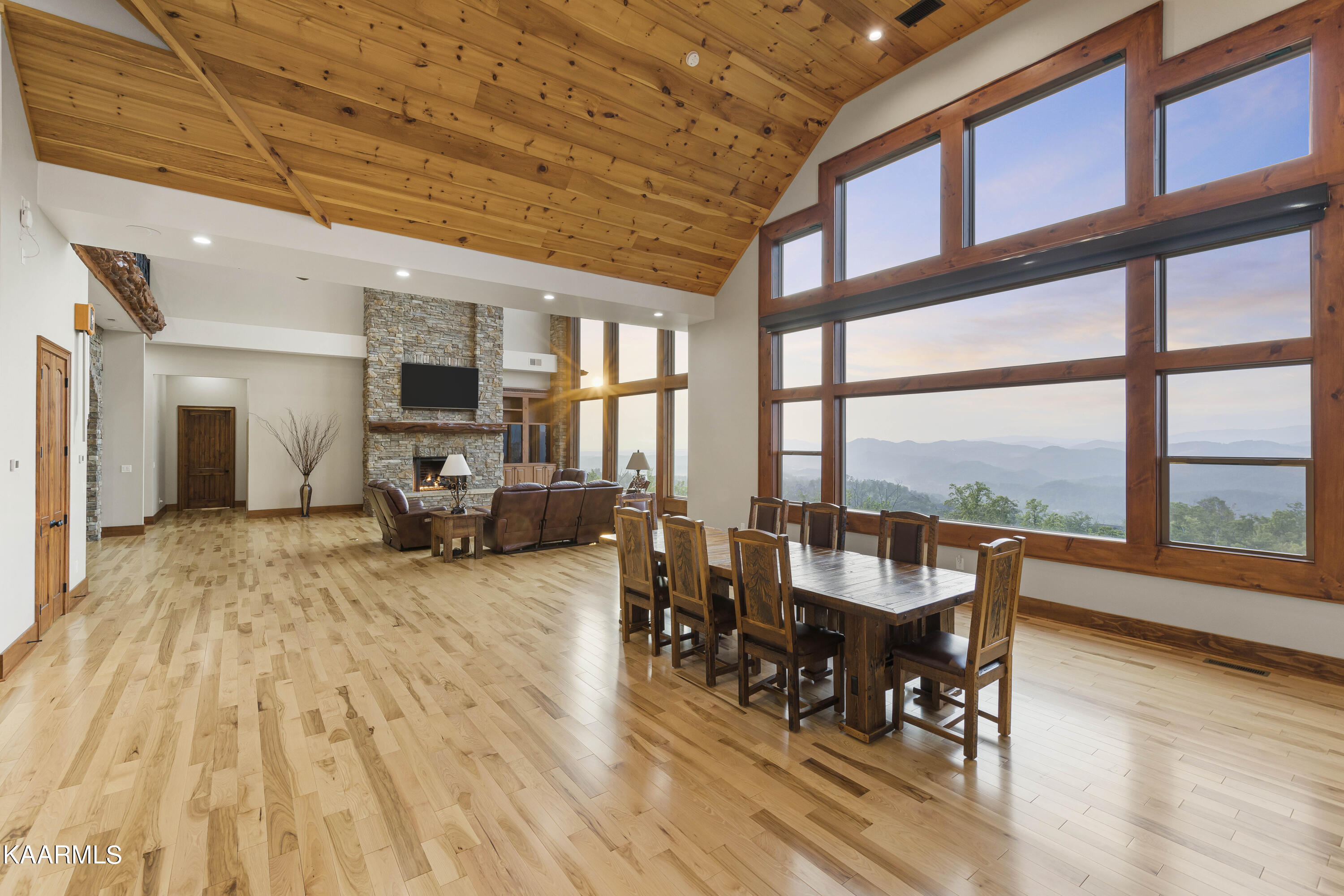 3035 Smoky Bluff Trail Sevierville TN 37862