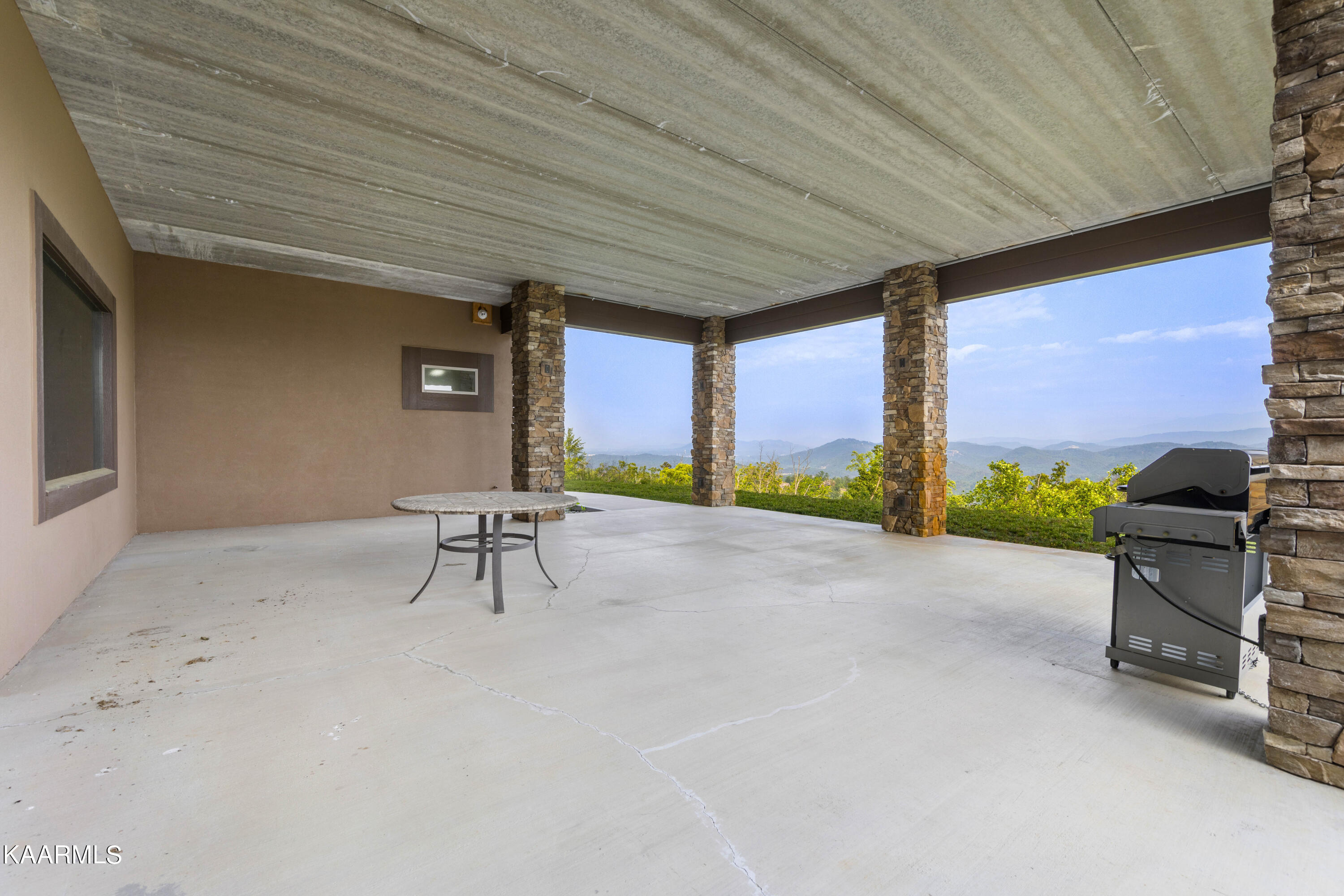 3035 Smoky Bluff Trail Sevierville TN 37862