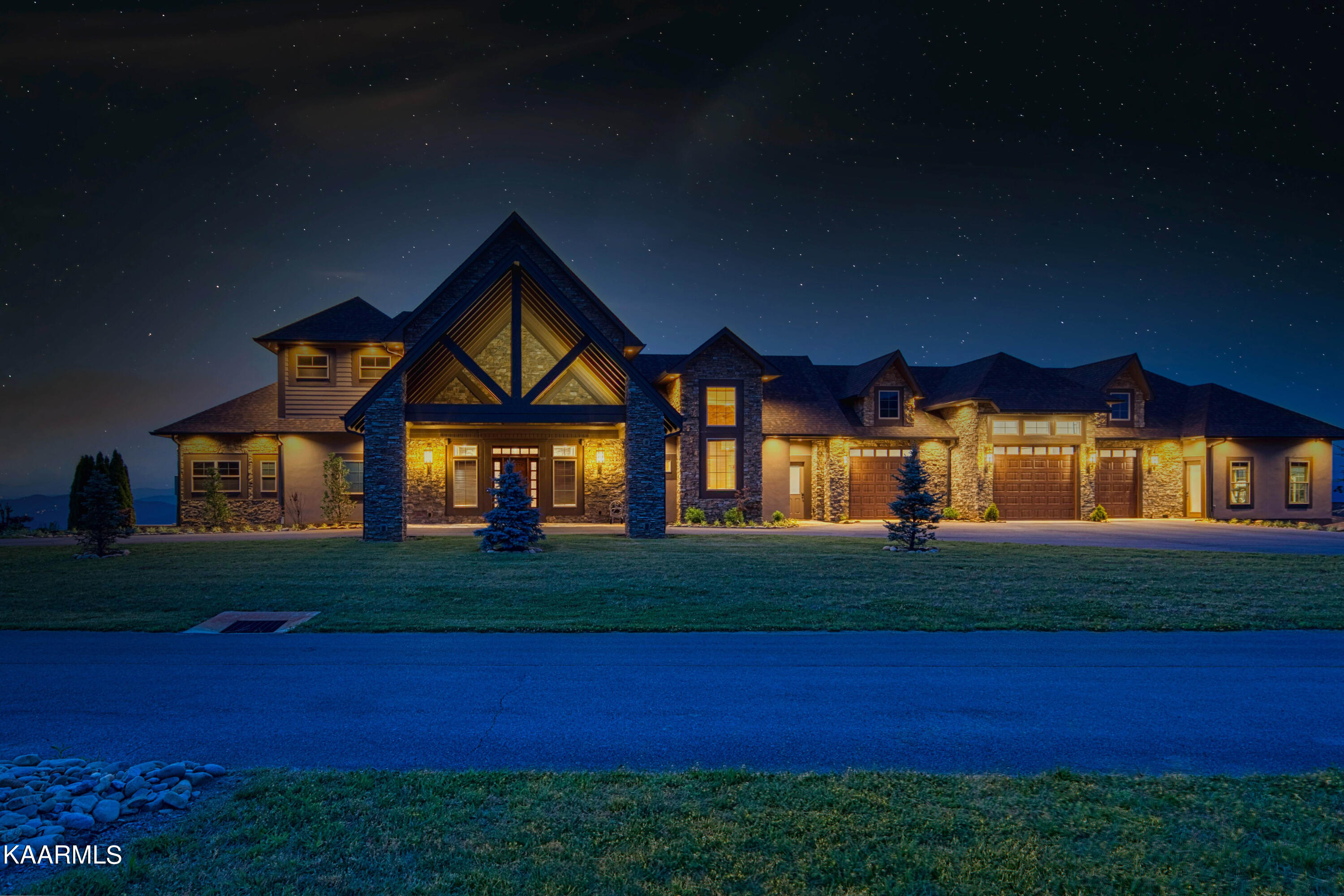 3035 Smoky Bluff Trail Sevierville TN 37862