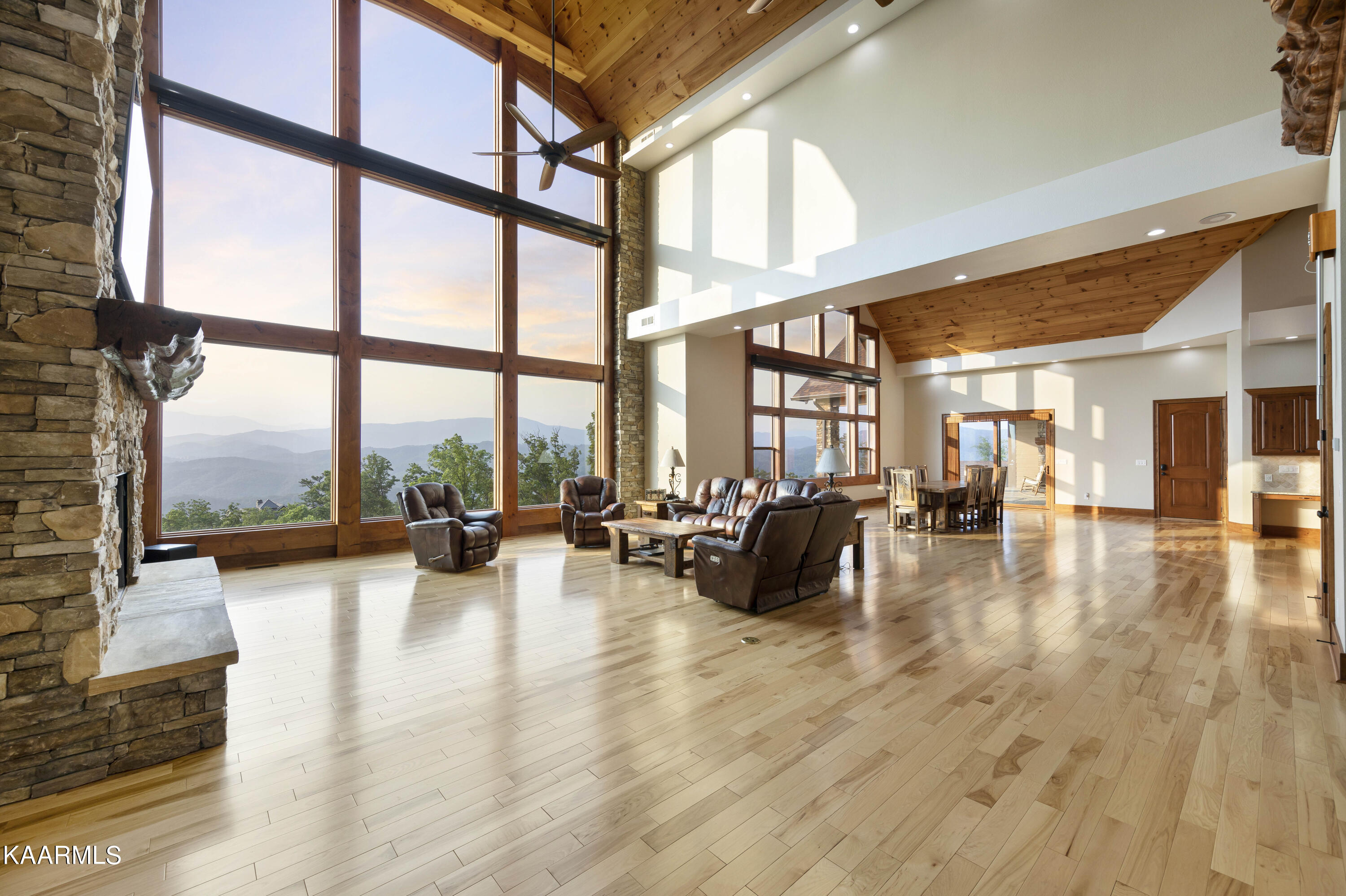 3035 Smoky Bluff Trail Sevierville TN 37862