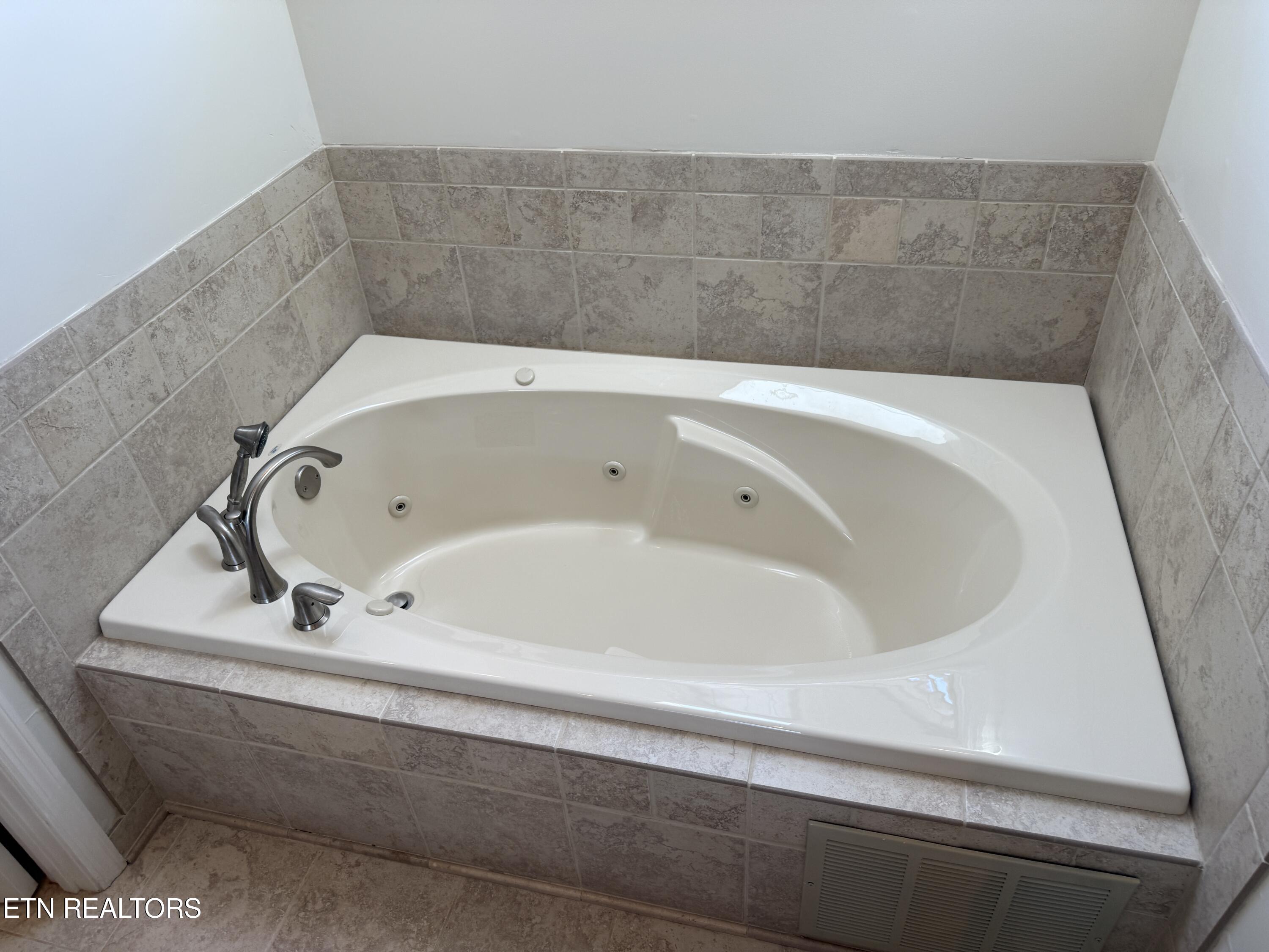 348 Farragut Crossing Drive Knoxville TN 37934