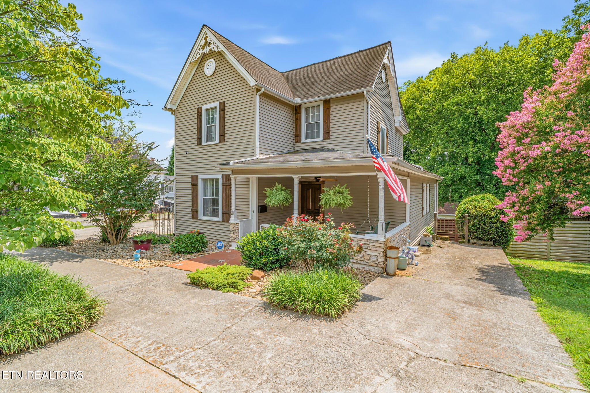 306 Kingston Street Lenoir City TN 37771