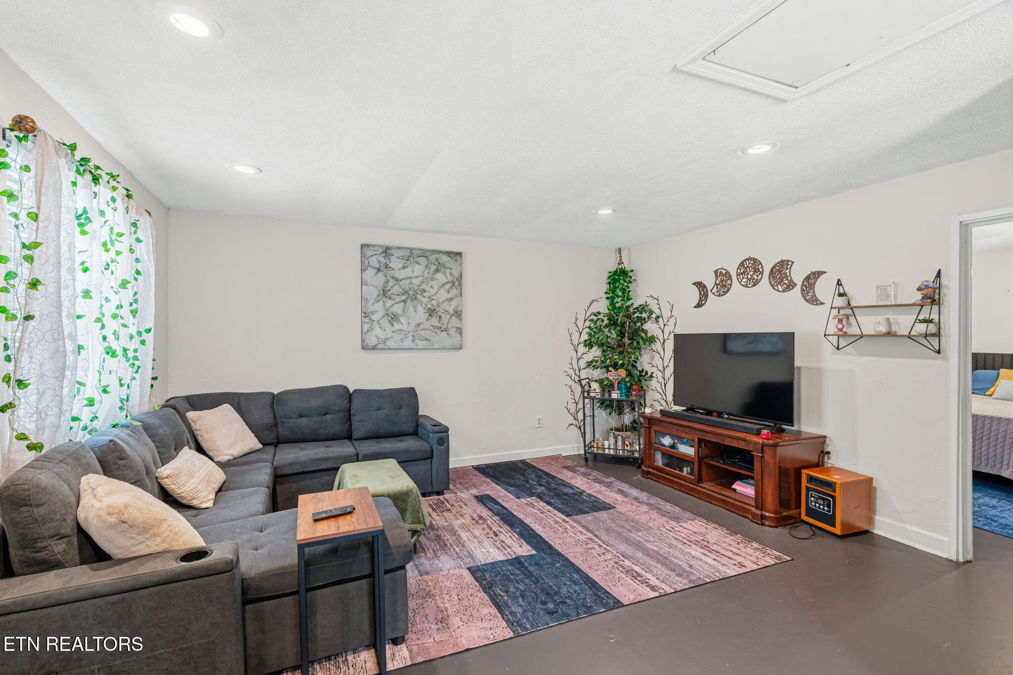 306 Kingston Street Lenoir City TN 37771