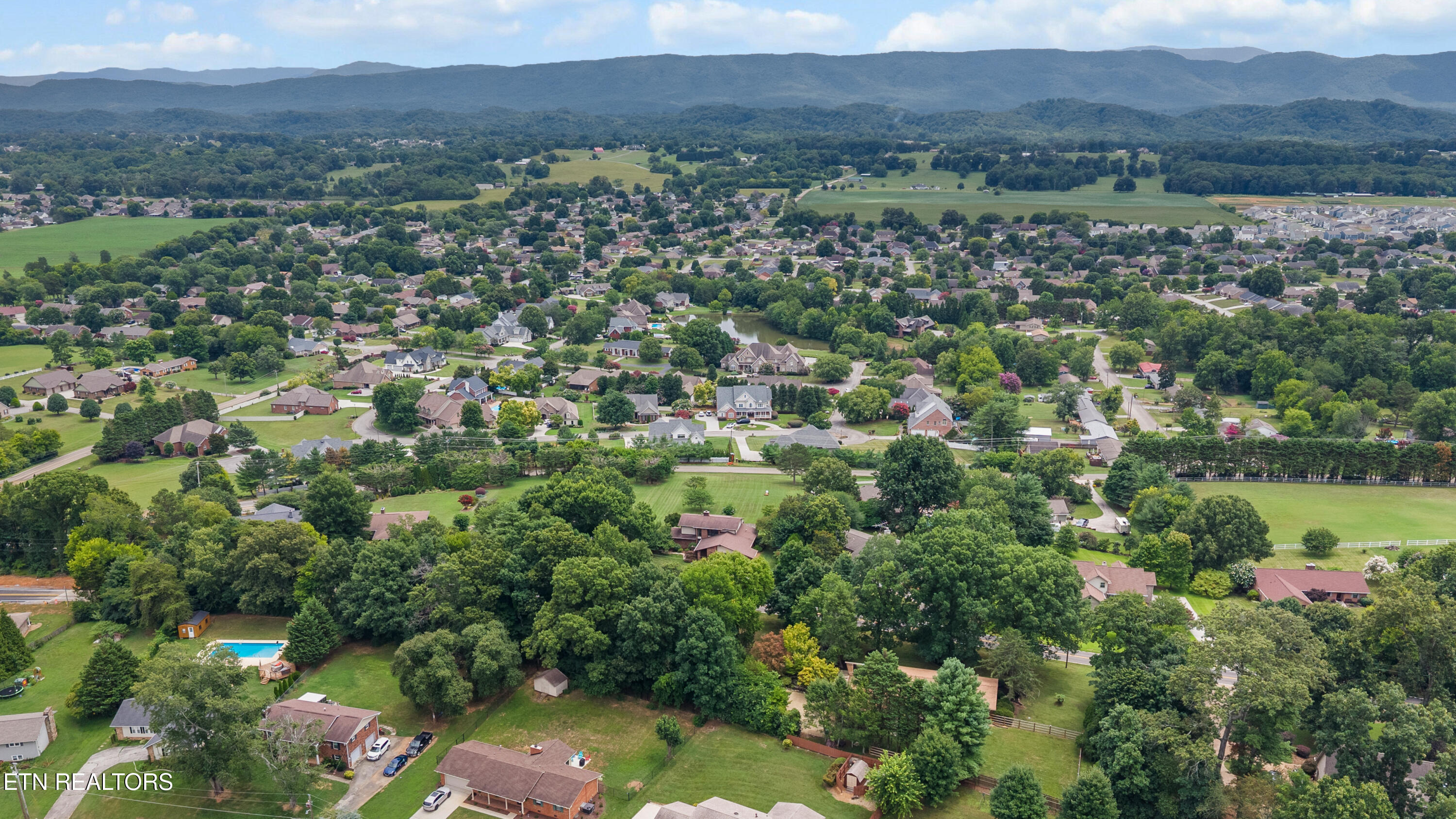 1022 Peterson Lane Maryville TN 37803