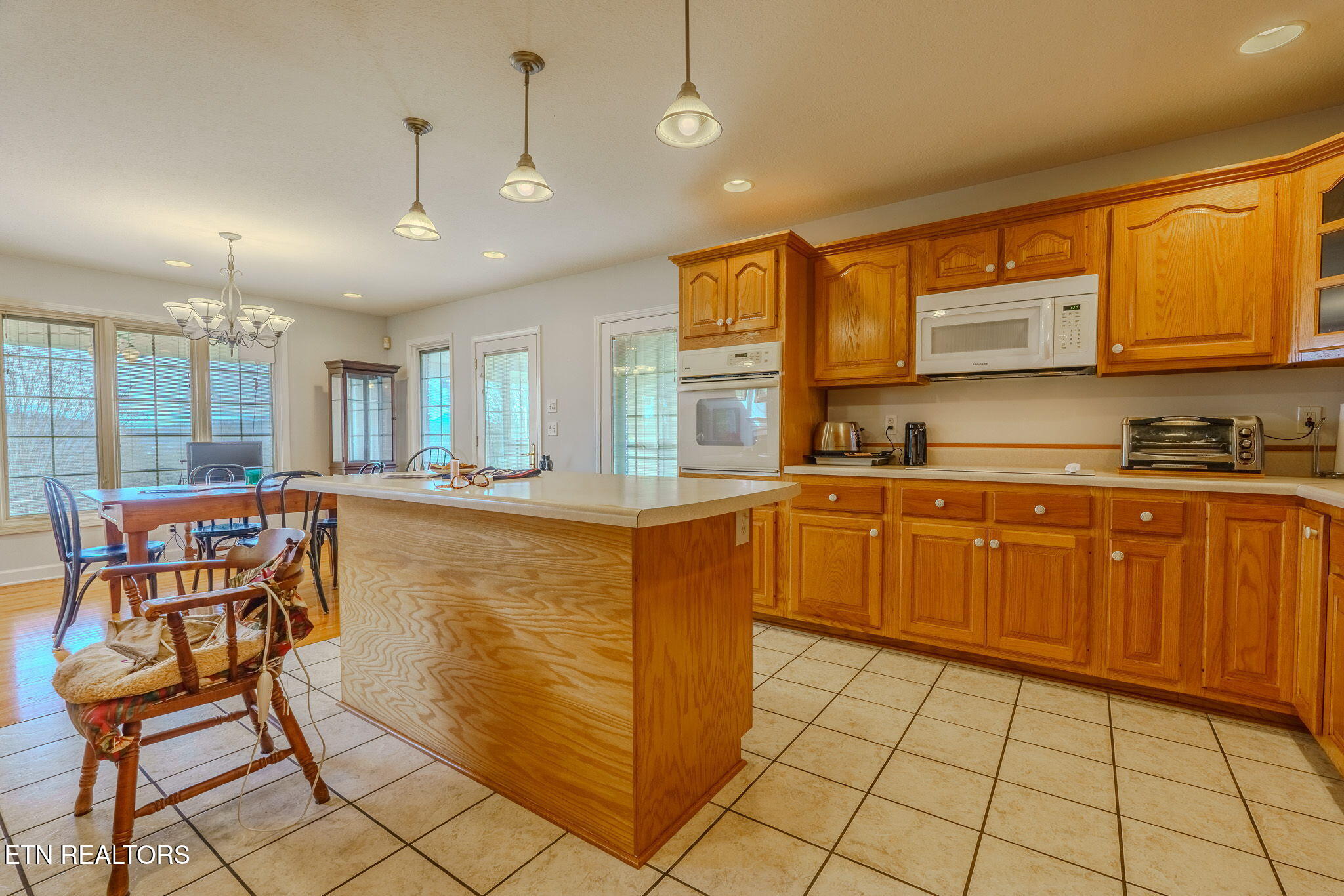 2723 Madison Ridge Sevierville TN 37876