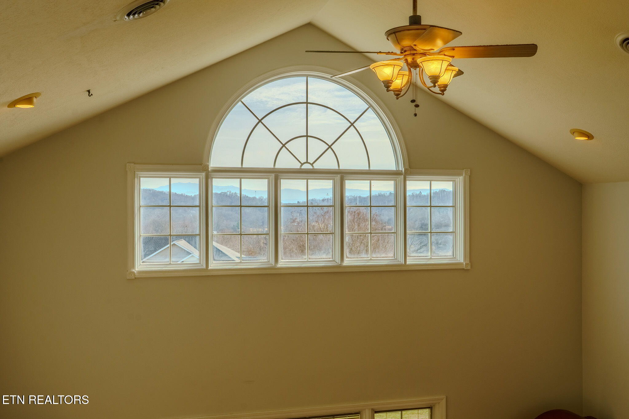 2723 Madison Ridge Sevierville TN 37876